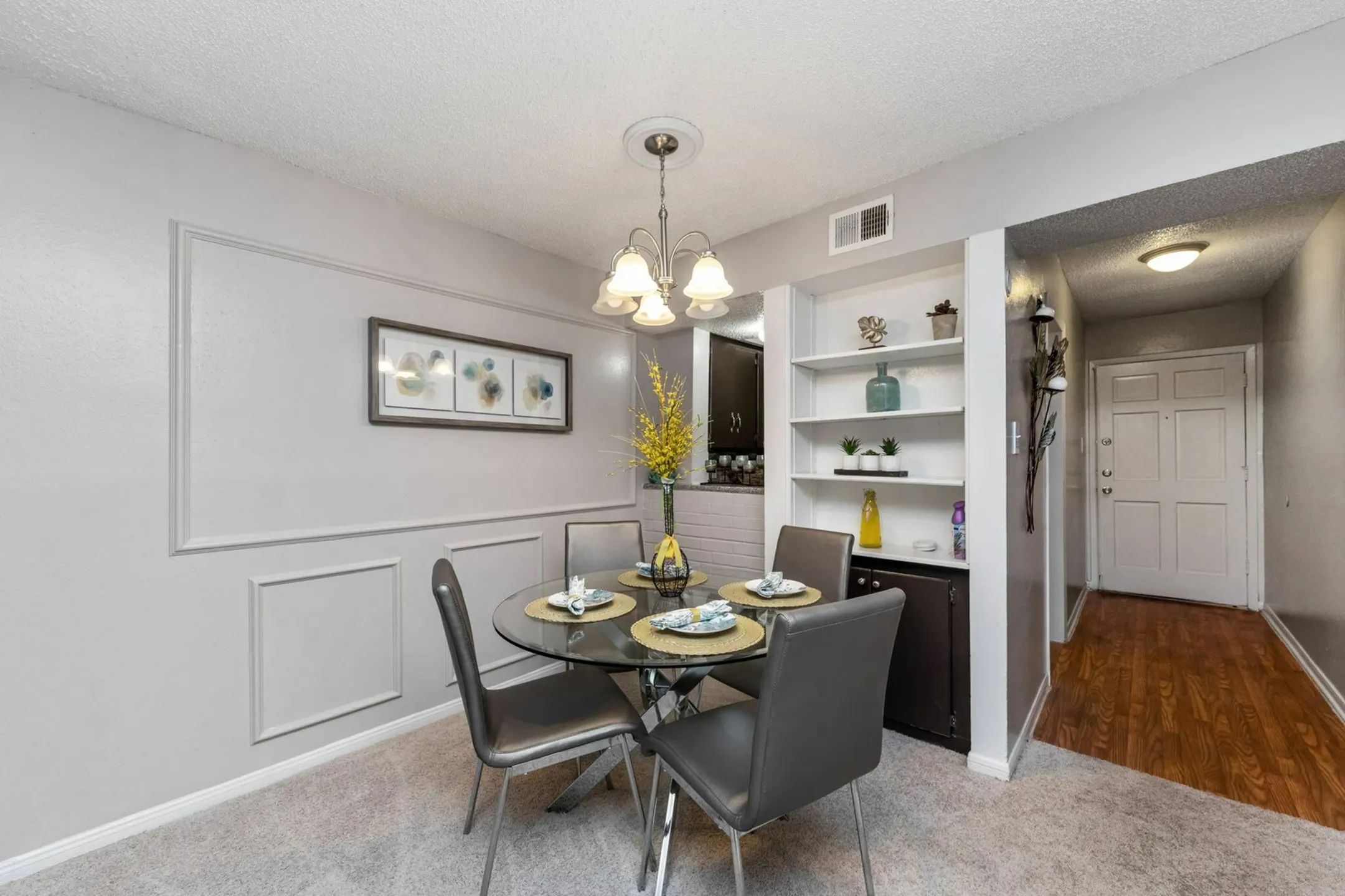 Parkway & Parkgreen at Bellaire 8100 Bellaire Houston, TX