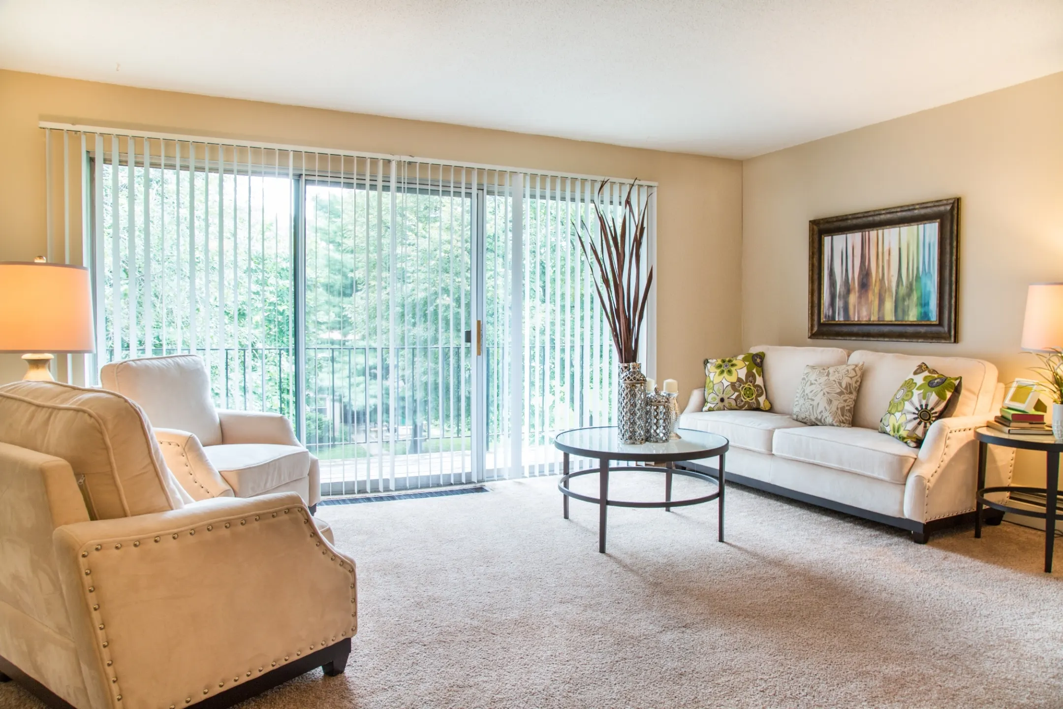 Living Room - Wheelock Parkway Apartments - Saint Paul, MN