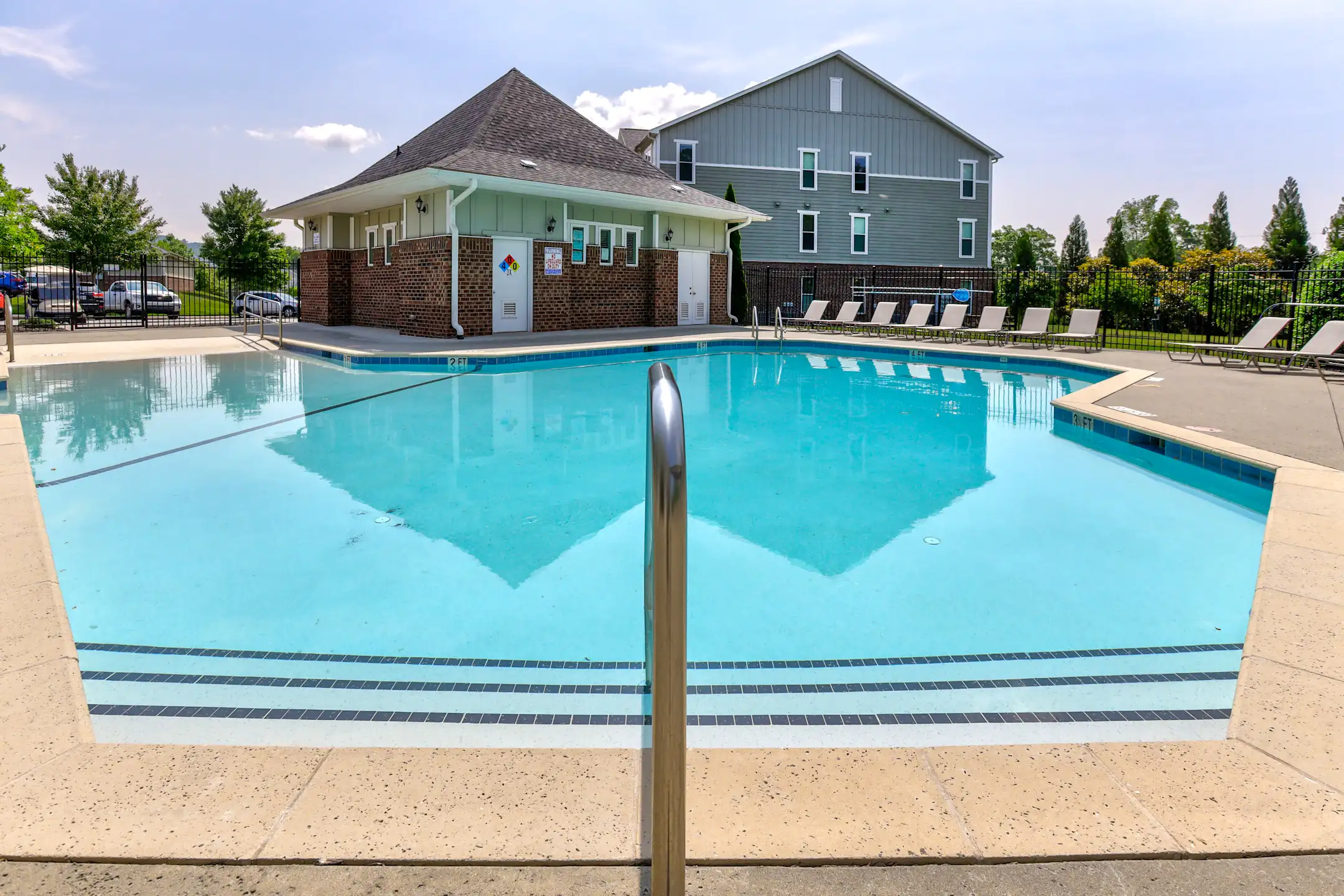 Seasons At Cane Creek Apartments Fletcher, NC 28732