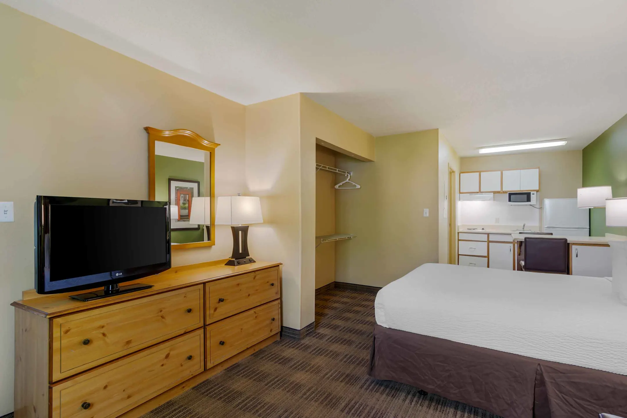 Furnished Studio Atlanta Cumberland Mall Apartments Smyrna, GA 30080