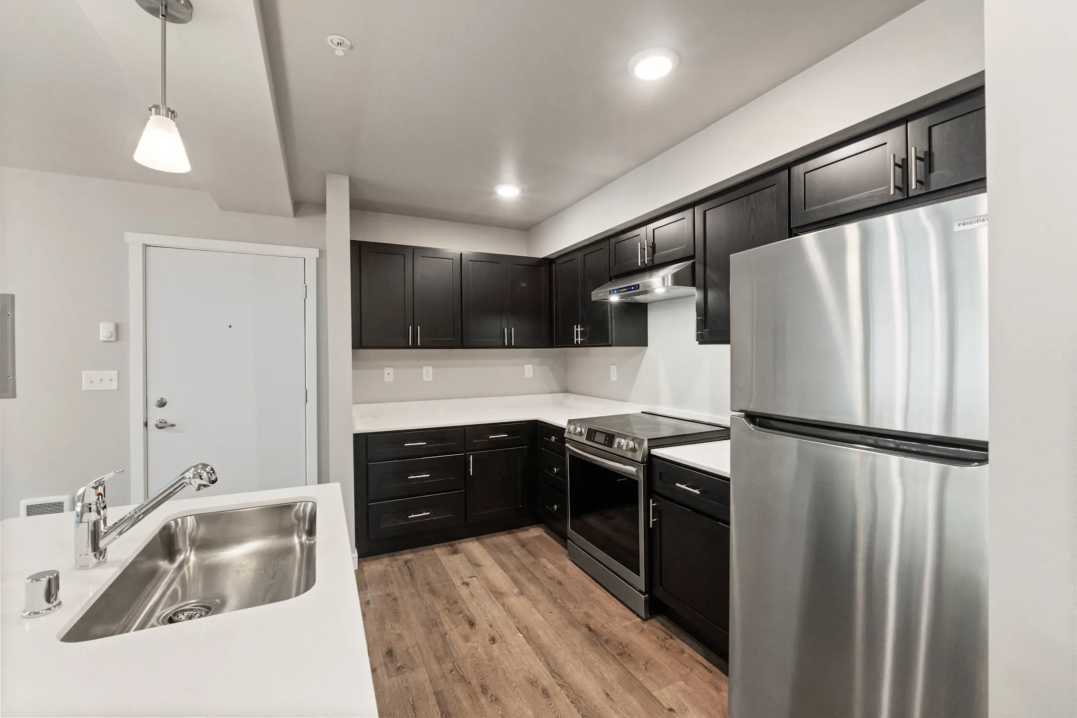 Hillside Apartments 18426 Veterans Memorial Drive East Bonney Lake, WA Apartments for Rent