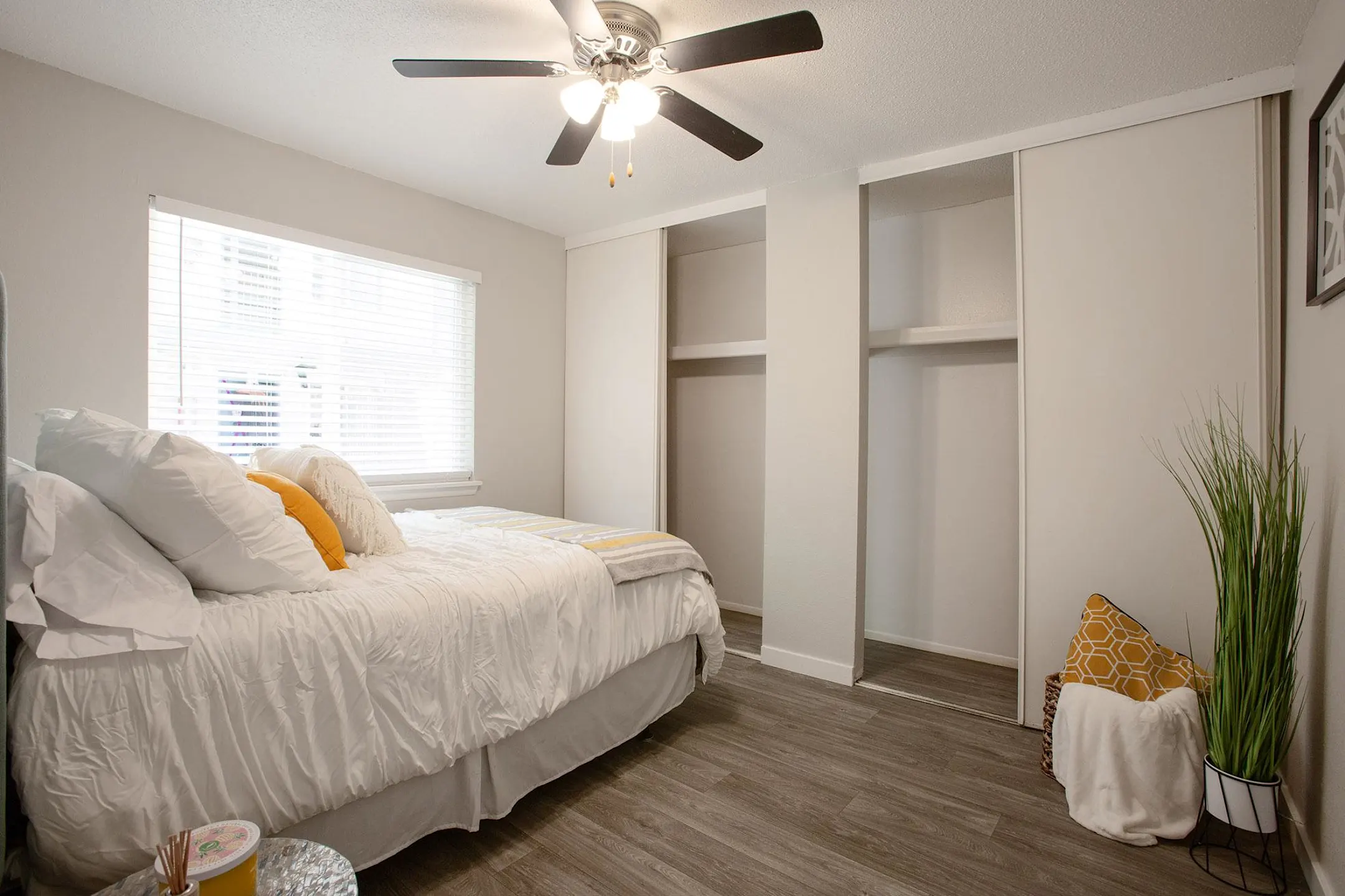 Bedroom - Encanto Lofts - Albuquerque, NM