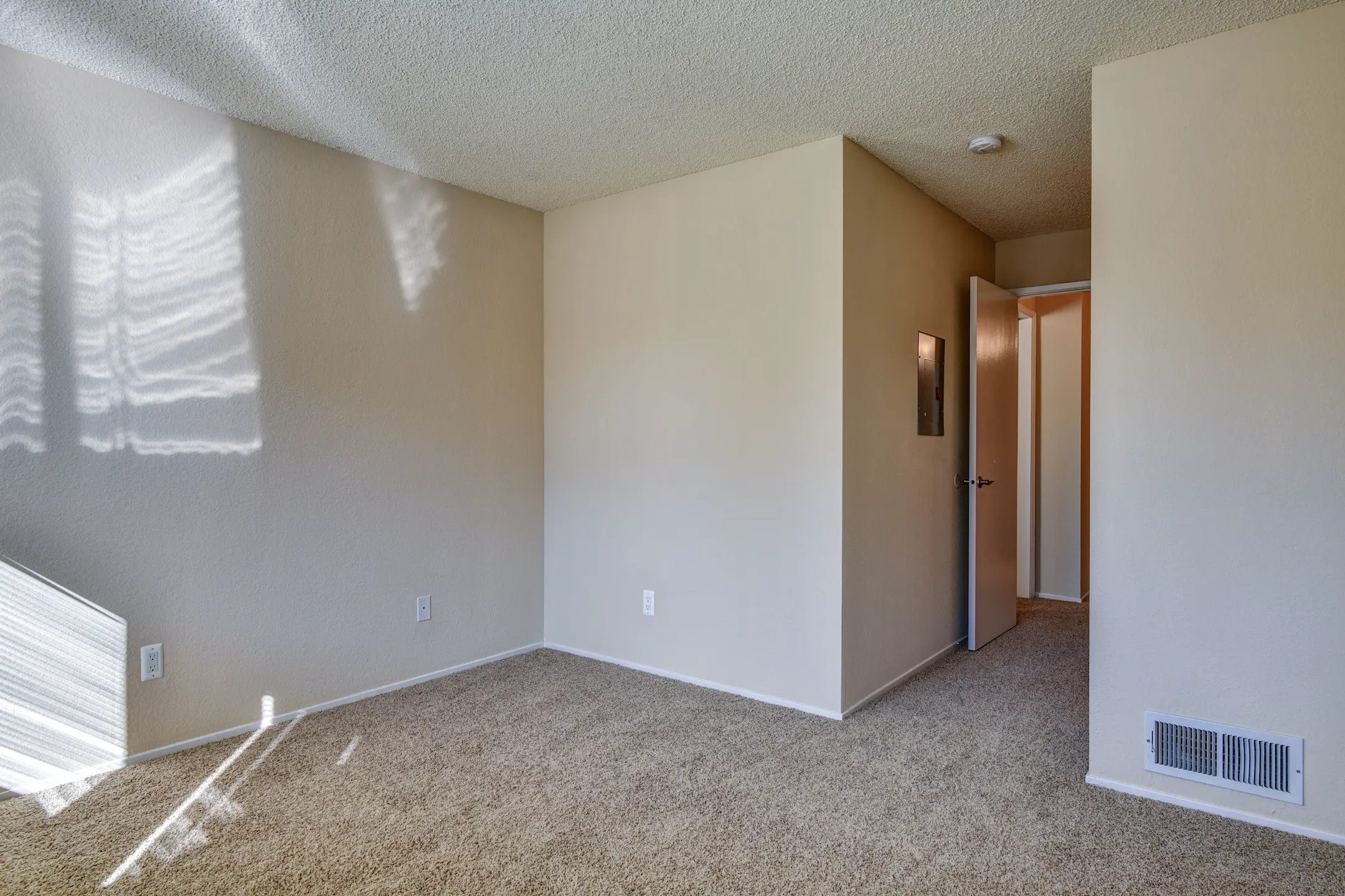 Cowell Terrace 1167 Saint Matthew Pl Concord, CA Apartments for