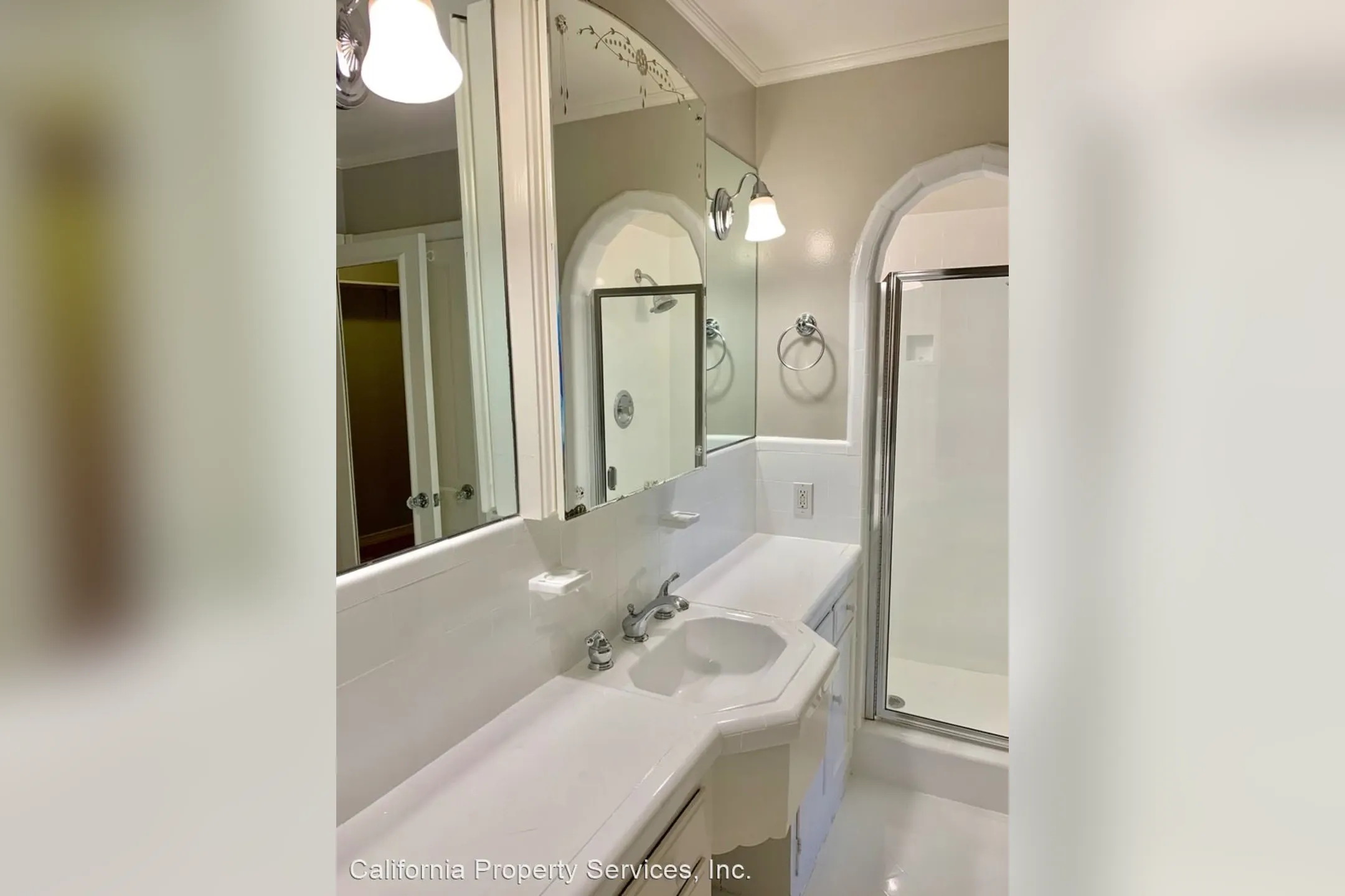 Bathroom - Marina Pierce Apartments - San Francisco, CA