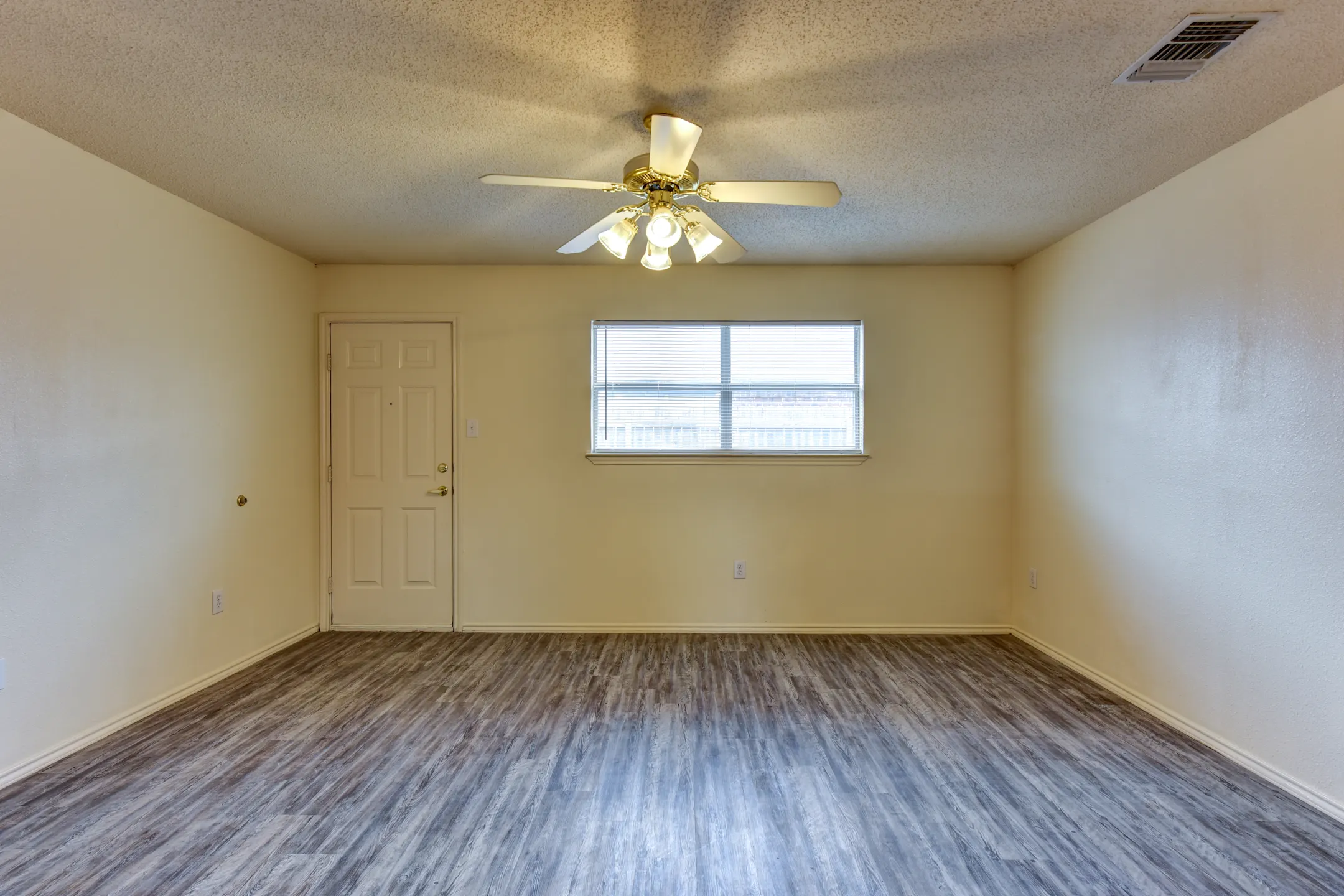 Greenwood Cove Apartments Lubbock, TX 79423