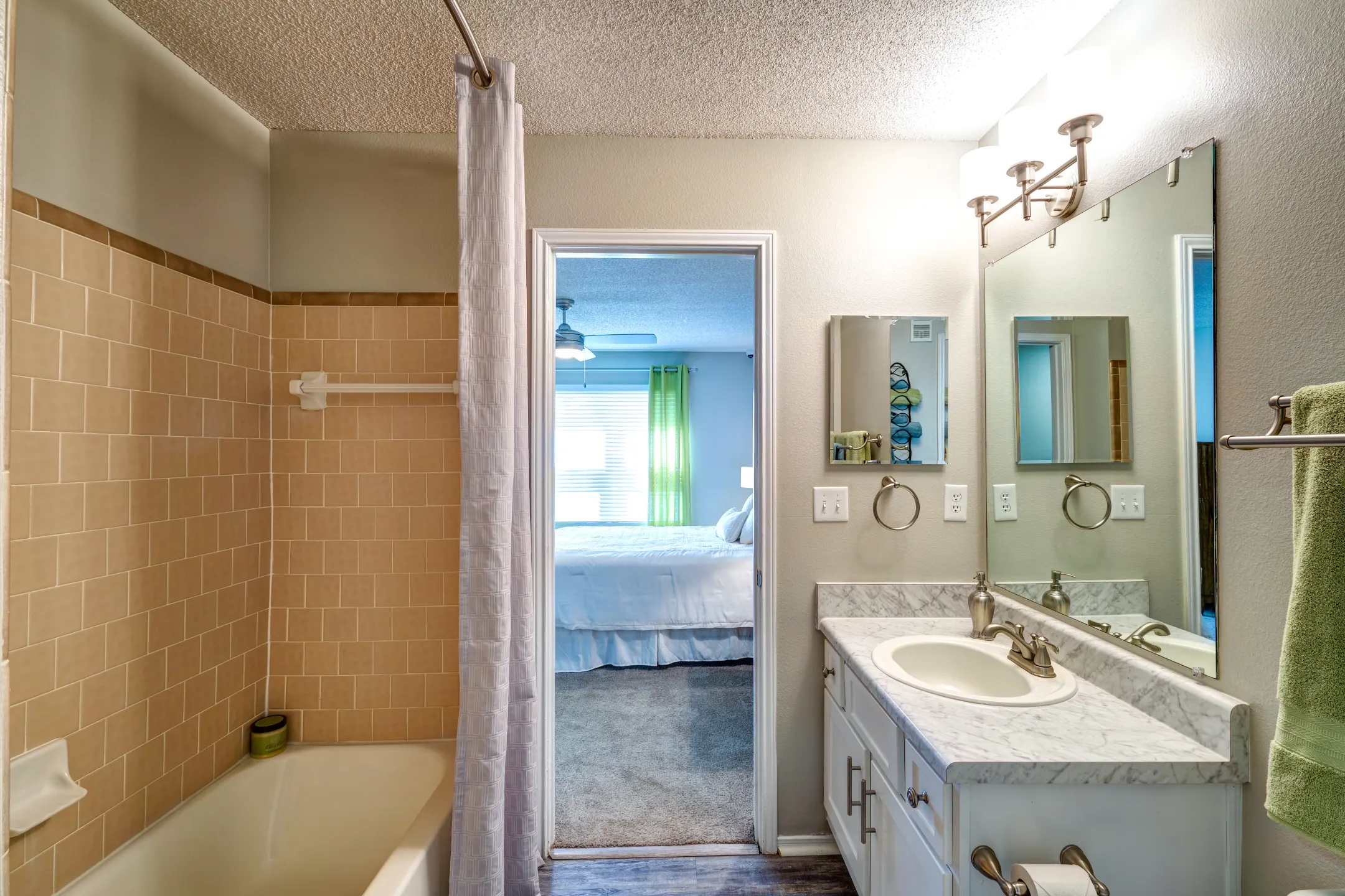 Bathroom - Crestview at Oakleigh - Pensacola, FL