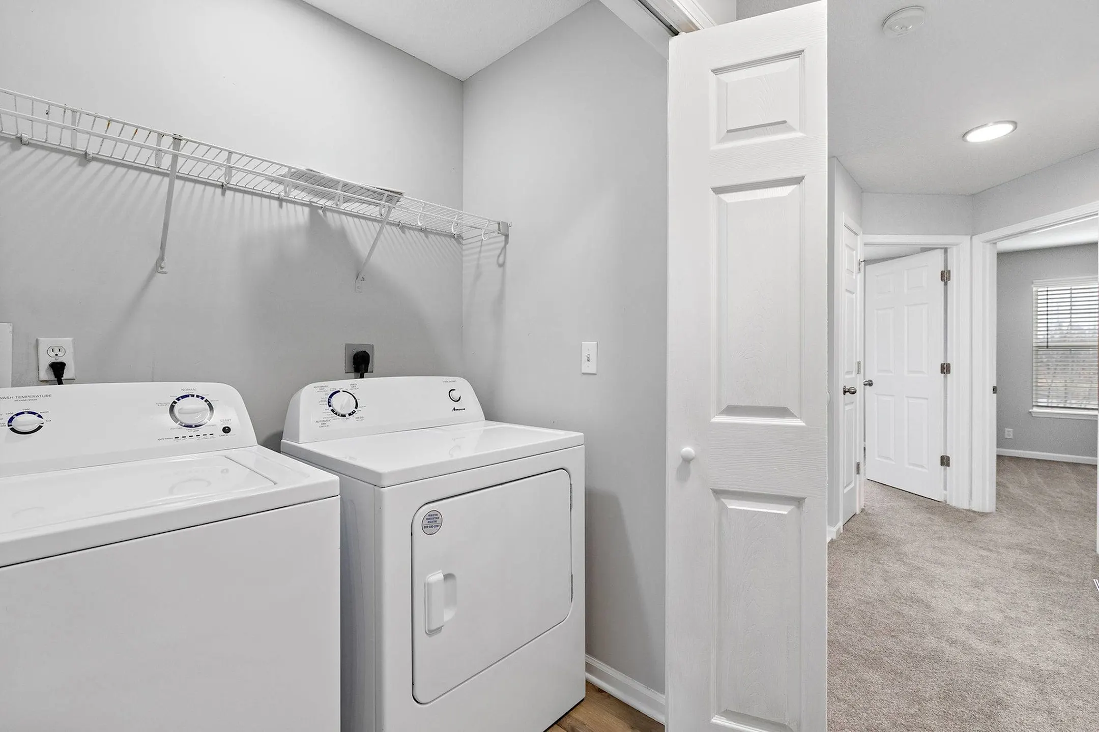 The Lofts at Old Towne 355 Eagles Pkwy 3107 Grain Valley, MO