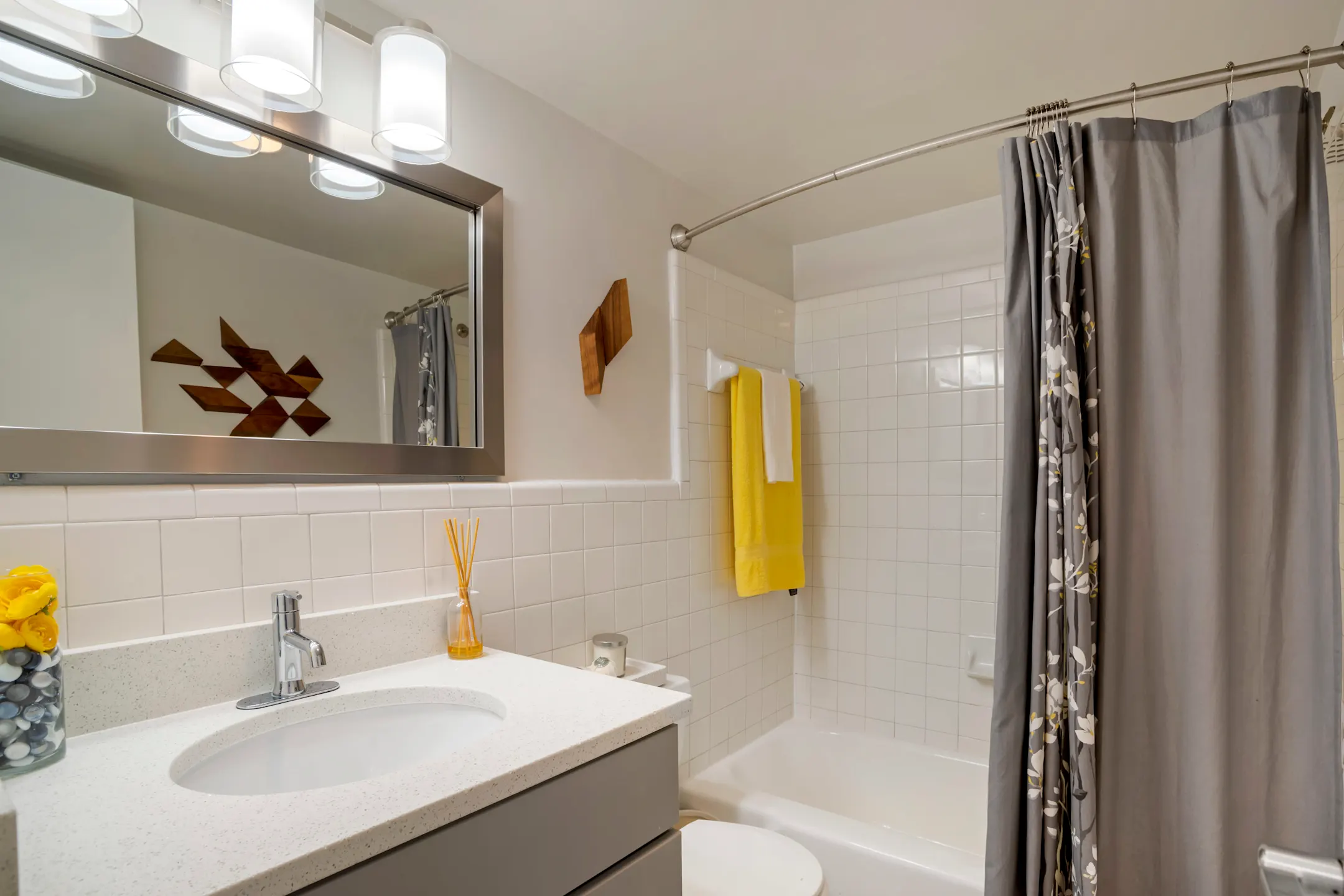 Bathroom - Shirlington House - Arlington, VA