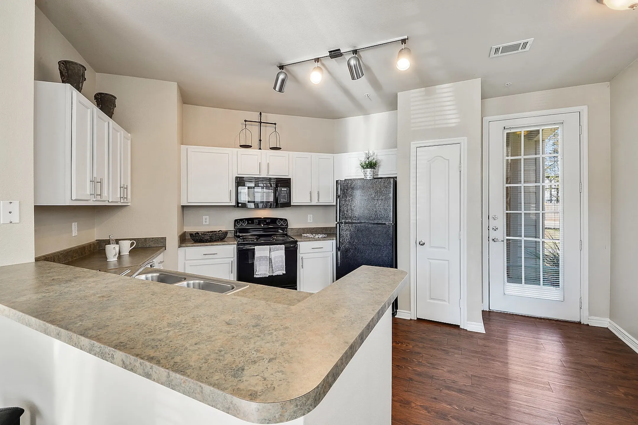 Zachary Parkside Apartments Zachary, LA 70791