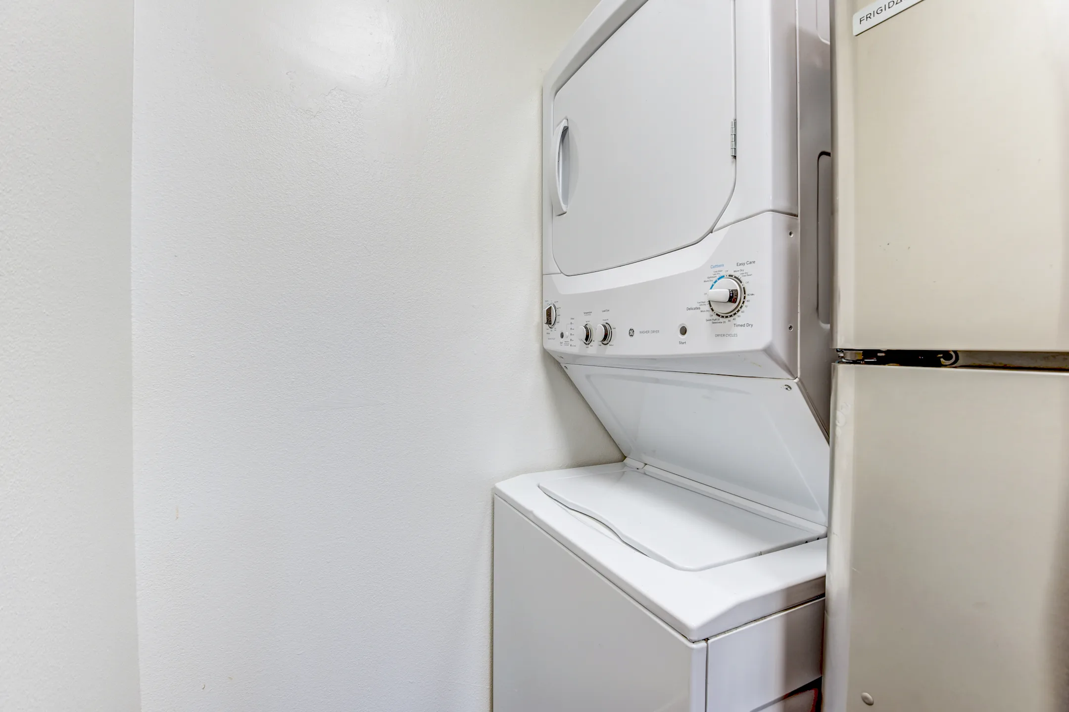 Bathroom - Aaron Lake Apartments - Bradenton, FL