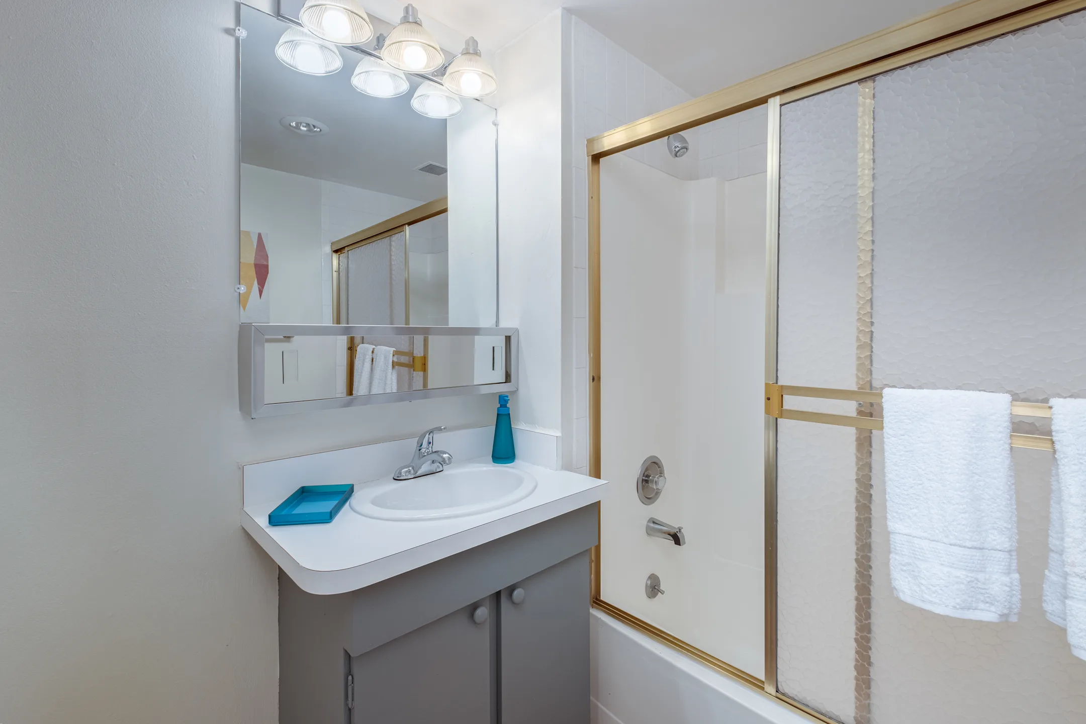 Concierge Apartments 98 Cold Spring Rd Rocky Hill, CT Apartments