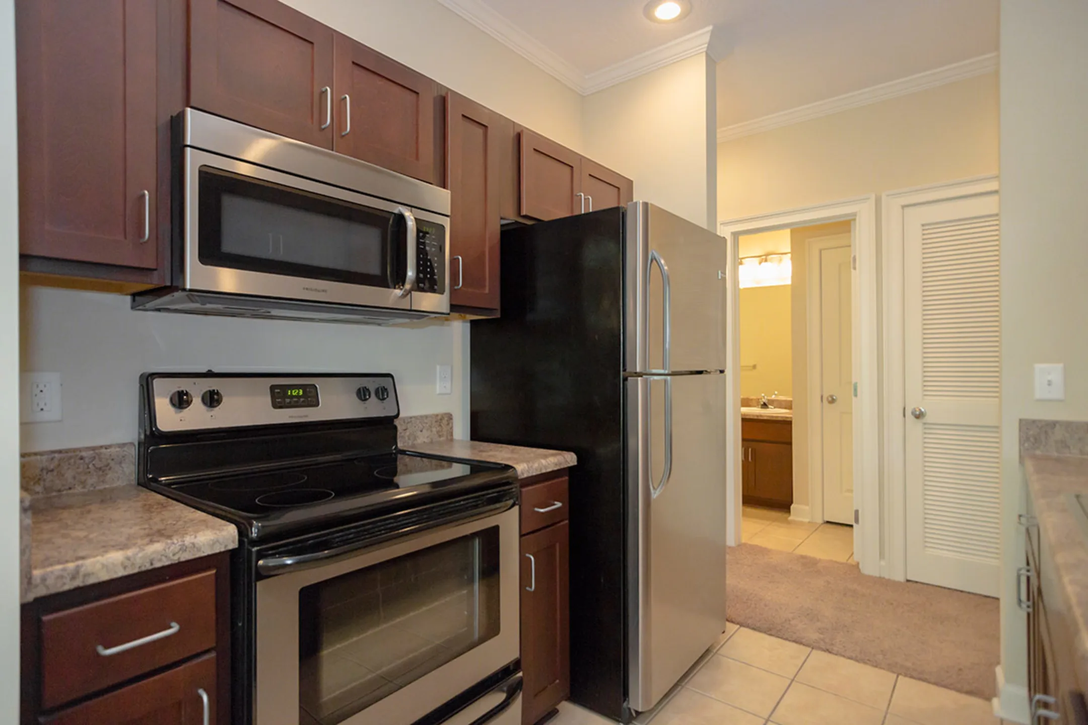 Kitchen - Ballantyne Commons of Augusta - Augusta, GA