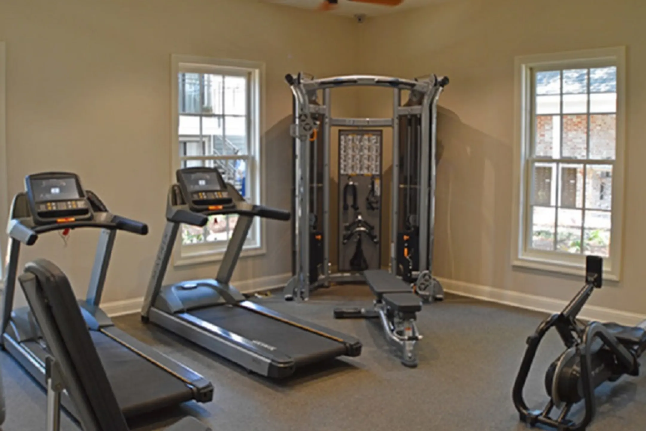 Fitness Weight Room - Raintree Apartments - Shreveport, LA