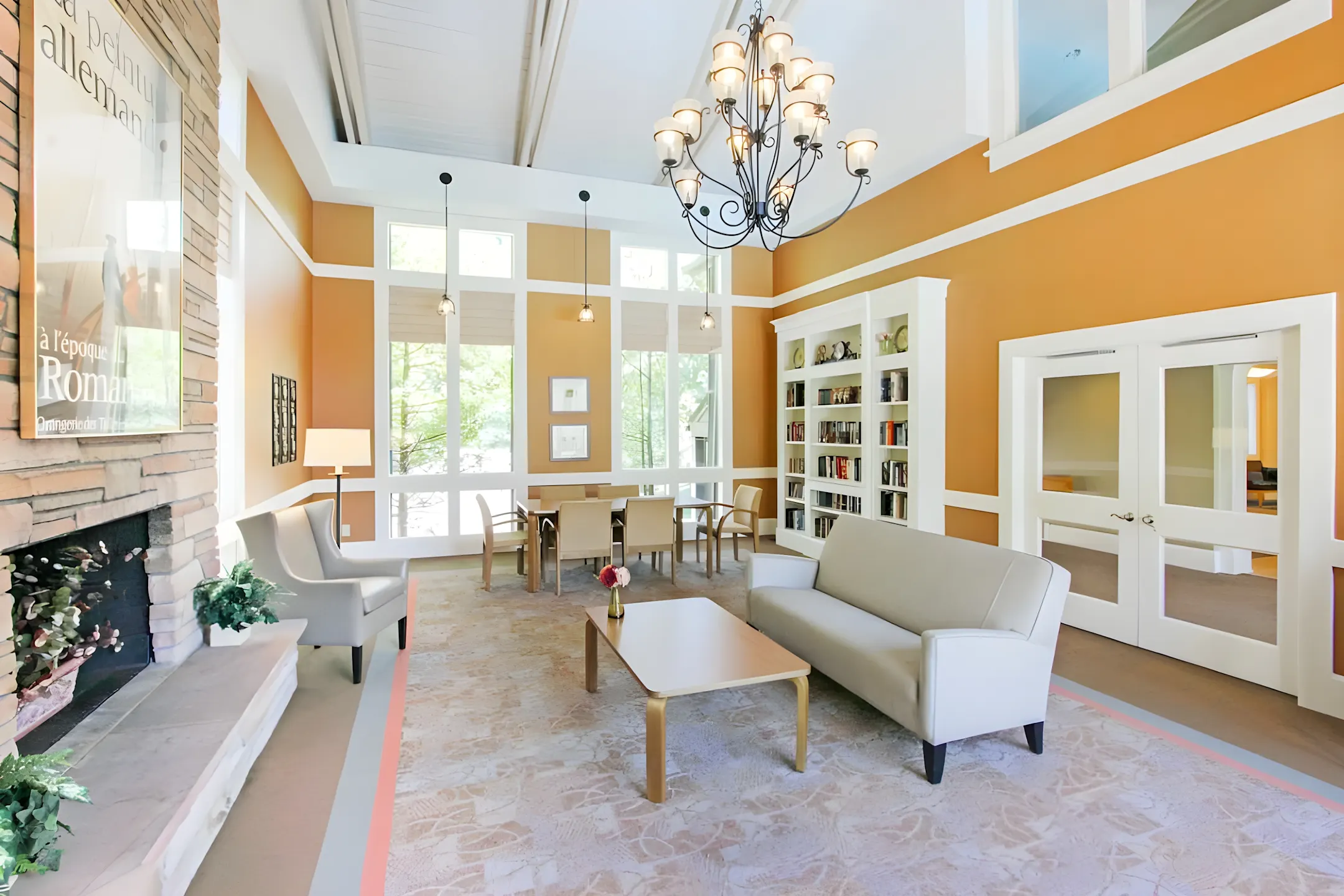 Regency Park Apartments 2120 Western Ave Guilderland, NY Apartments