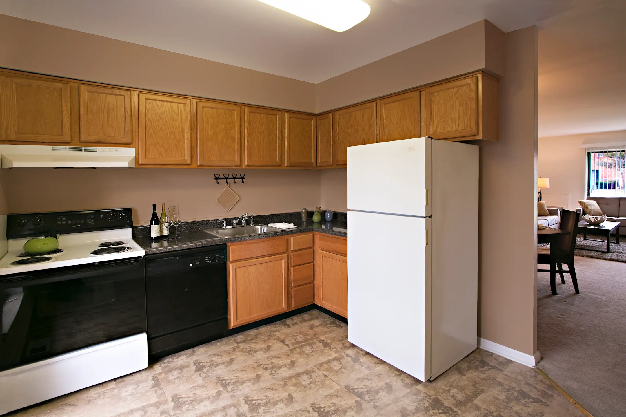 SDK Tenby Chase 193 Tenby Chase Dr Delran, NJ Apartments for Rent