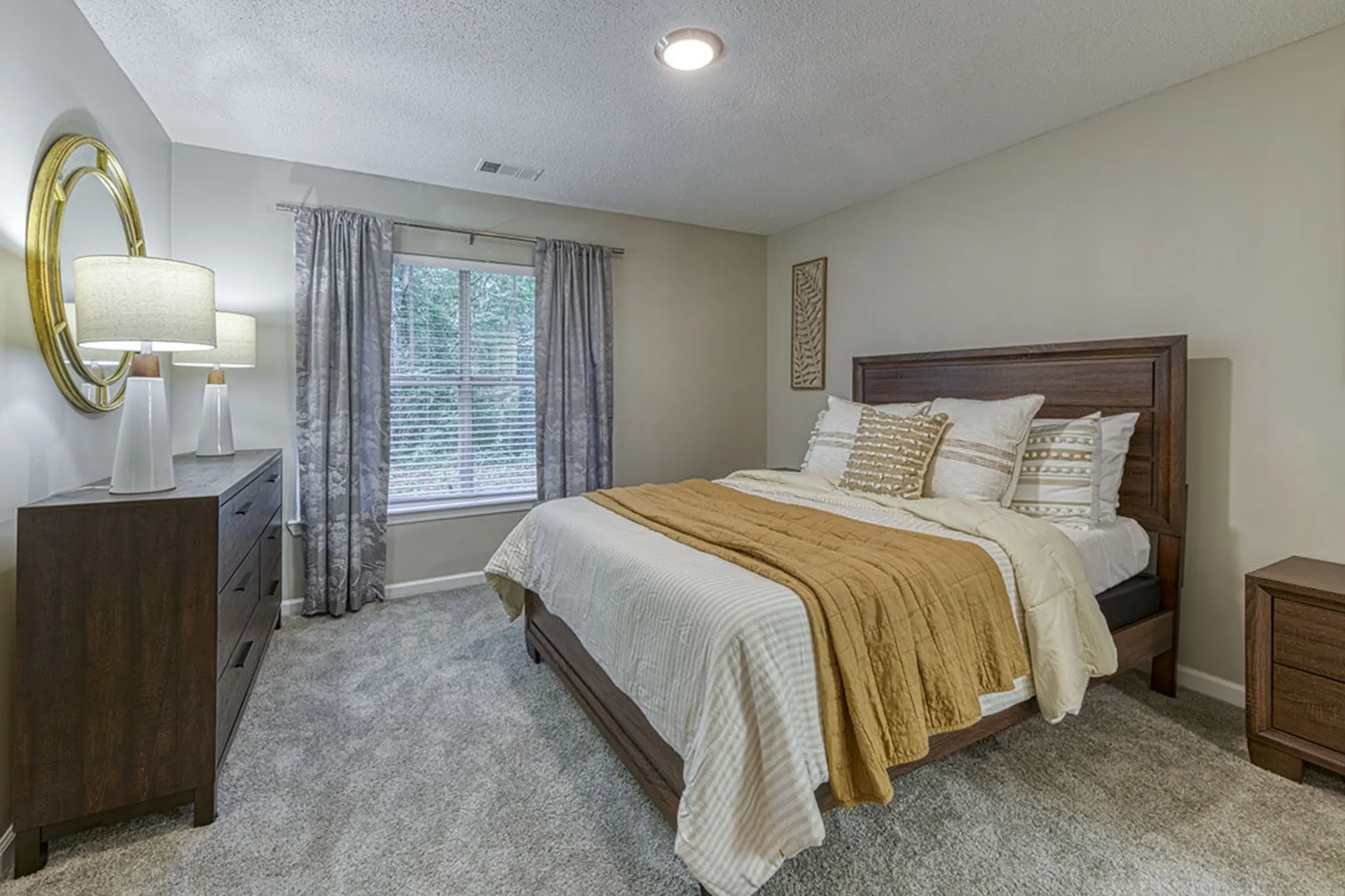 Bedroom - The Glen at Lanier Crossing - Stockbridge, GA