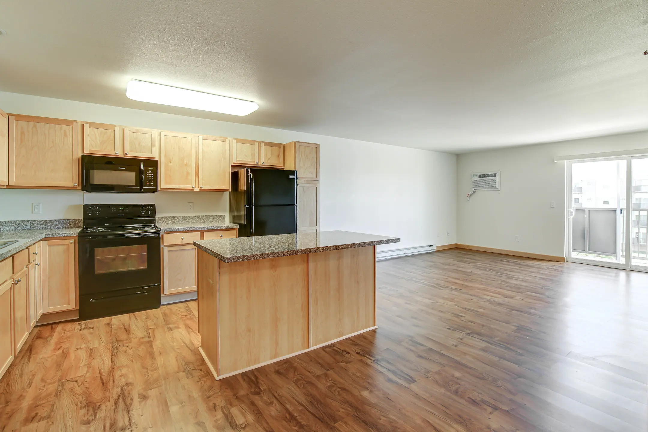 Kitchen - Badlands Apartments - Williston, ND