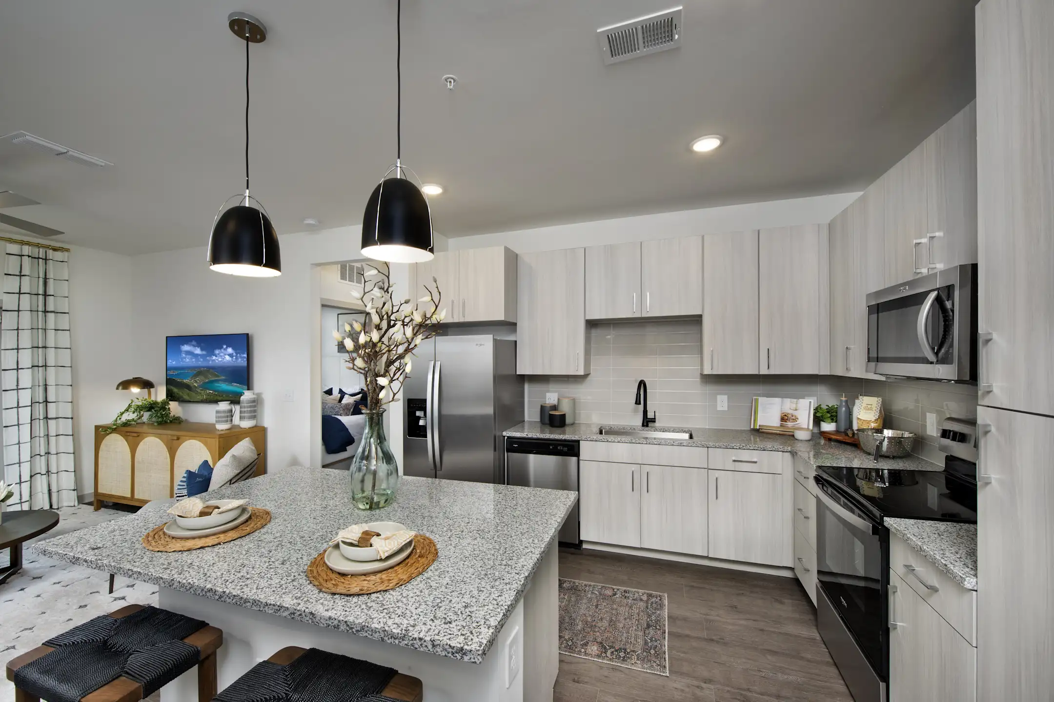 Kitchen - The Ellington at Oviedo Park - Oviedo, FL