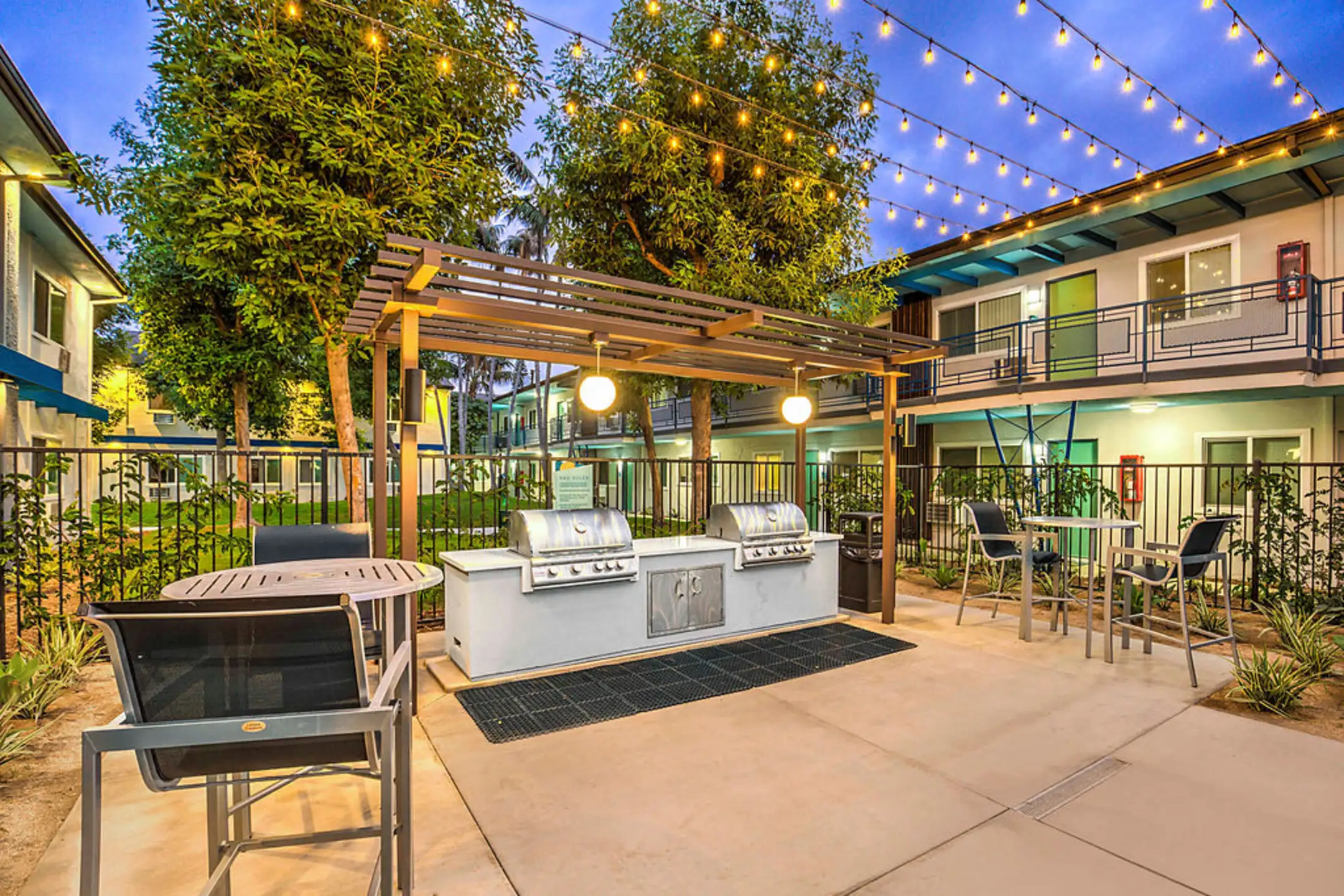 Island Apartments 8222 Rosemead Blvd Pico Rivera, CA for Rent Rent.