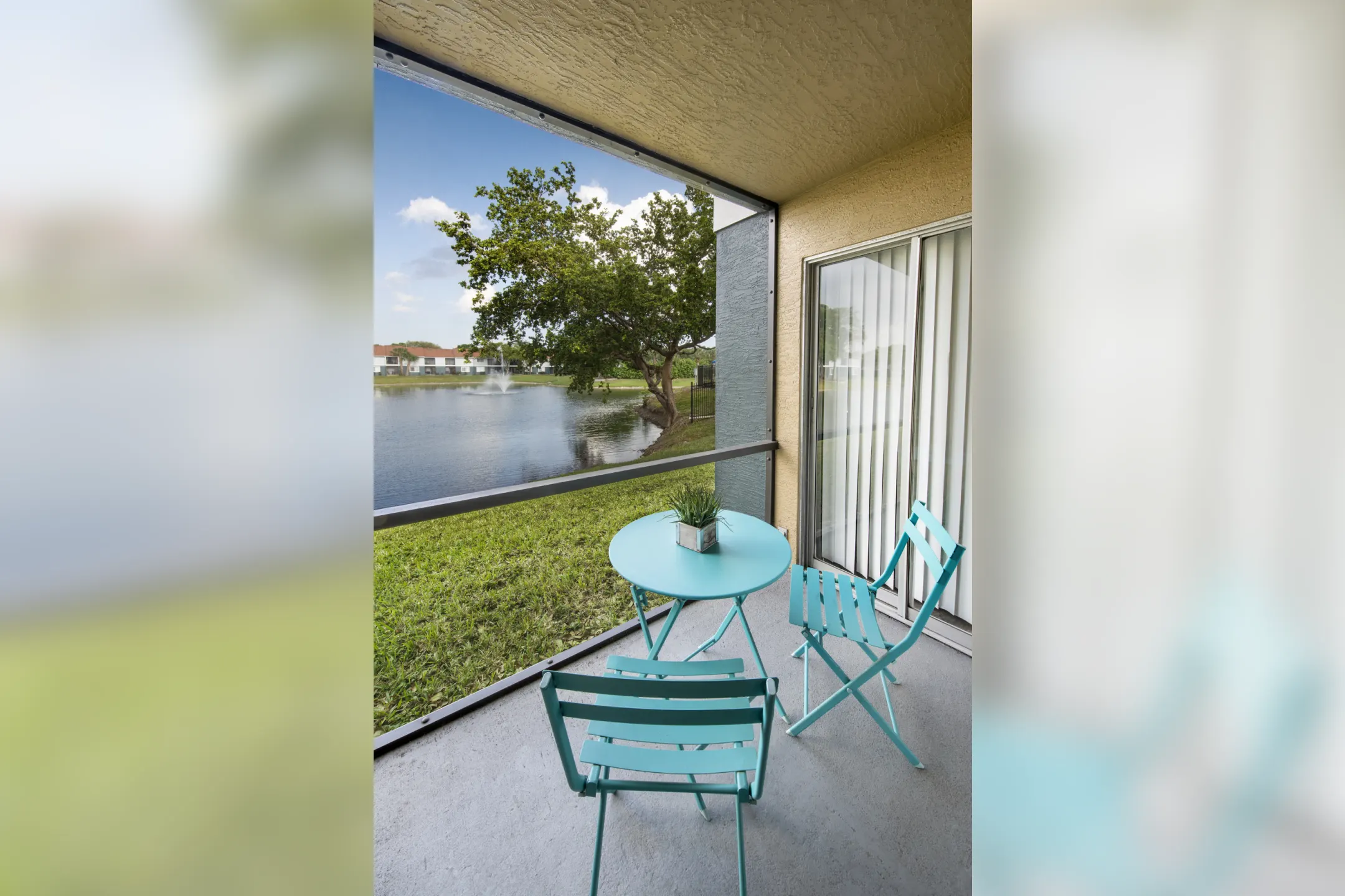 Patio / Deck - Sunny Lake - Lauderhill, FL