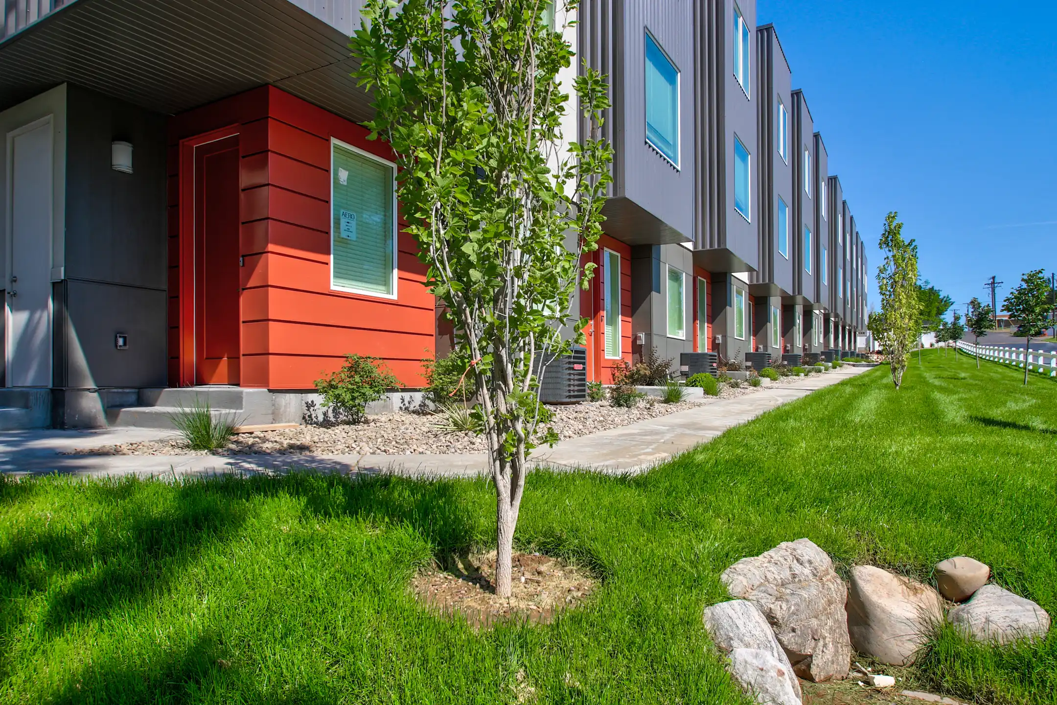 Aero Luxury Townhomes Townhomes Layton, UT 84041