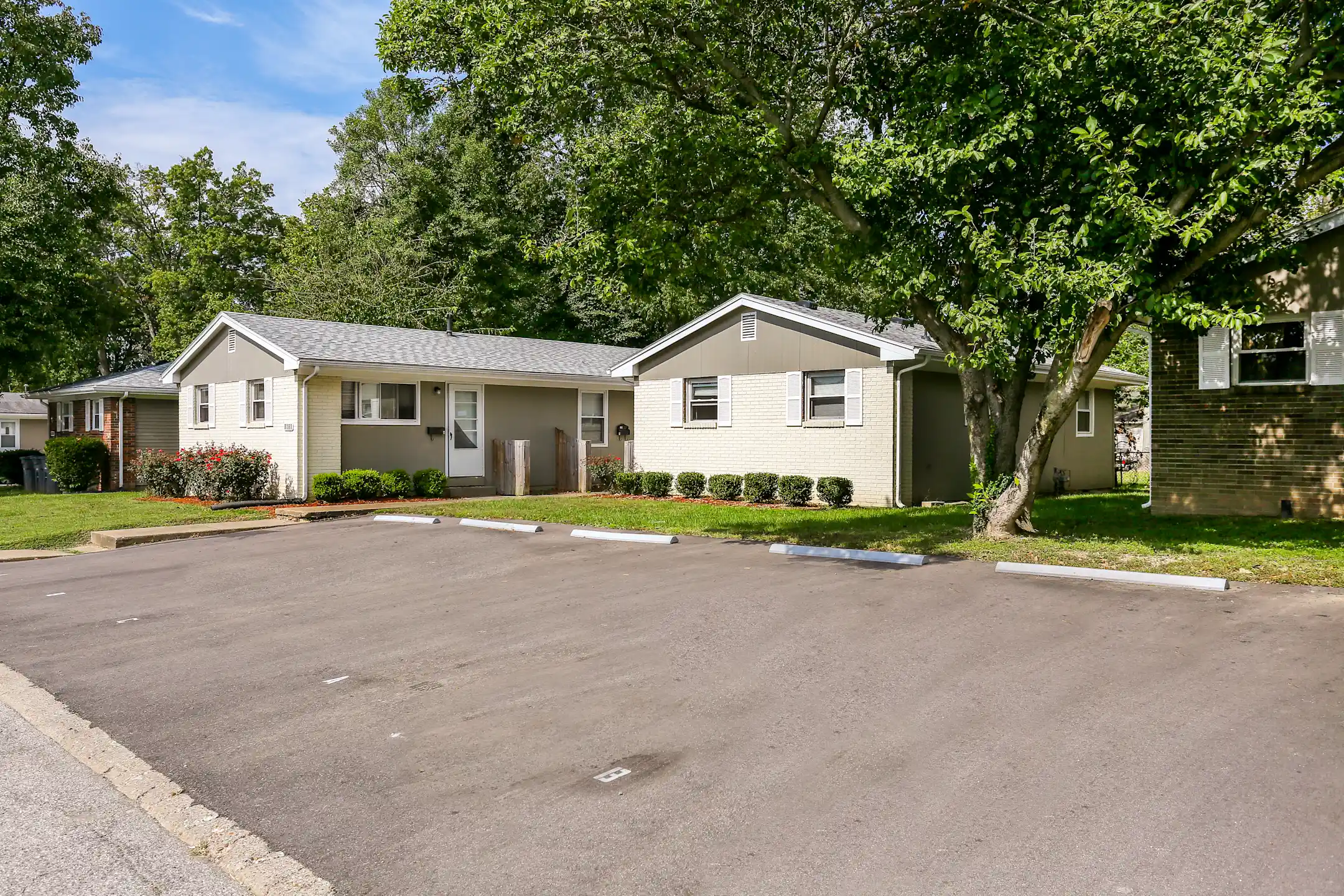 Crescent Valley Apartments 1909 Plantation Ct Evansville, IN