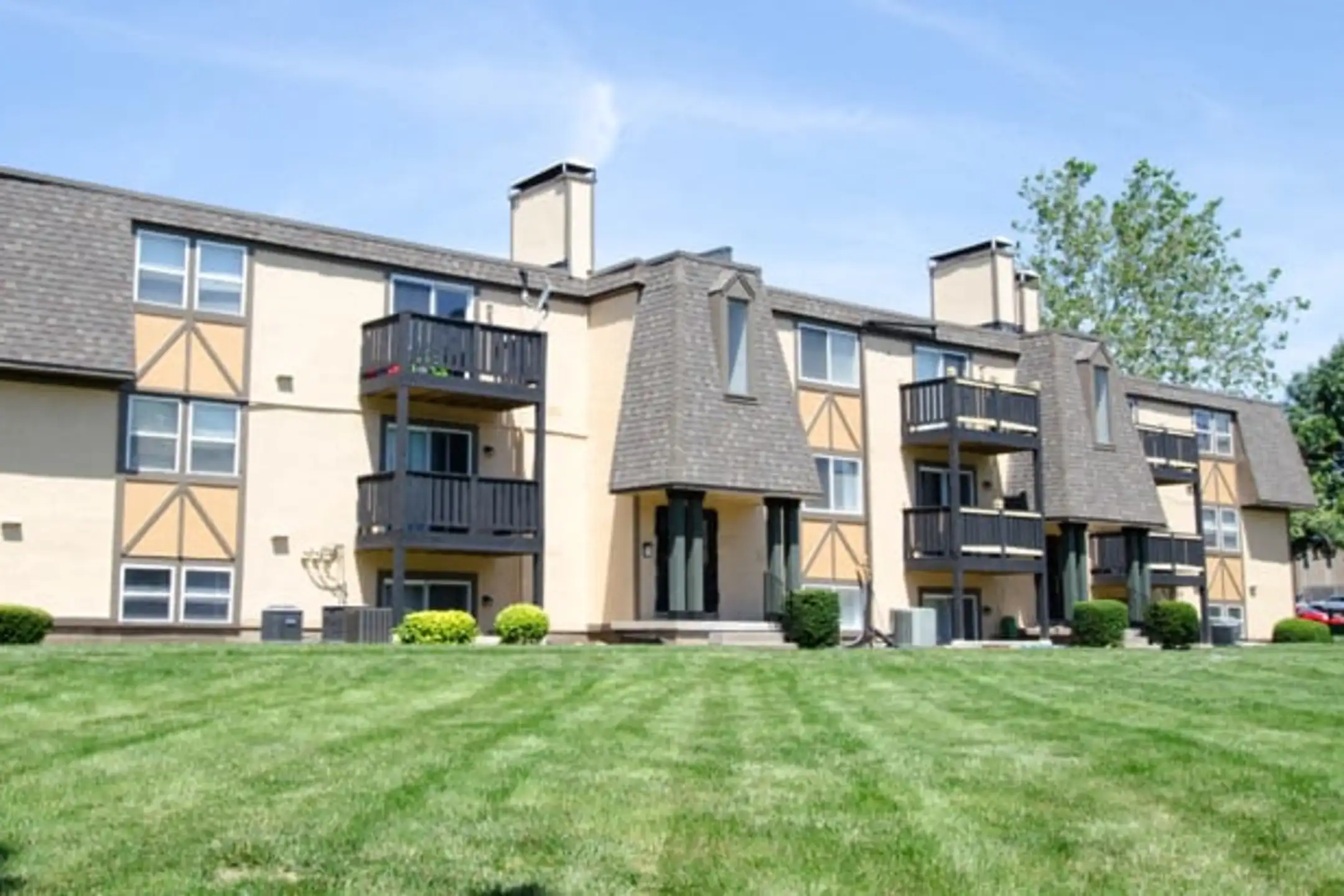 Summit Shawnee Apartments Shawnee Mission, KS 66214