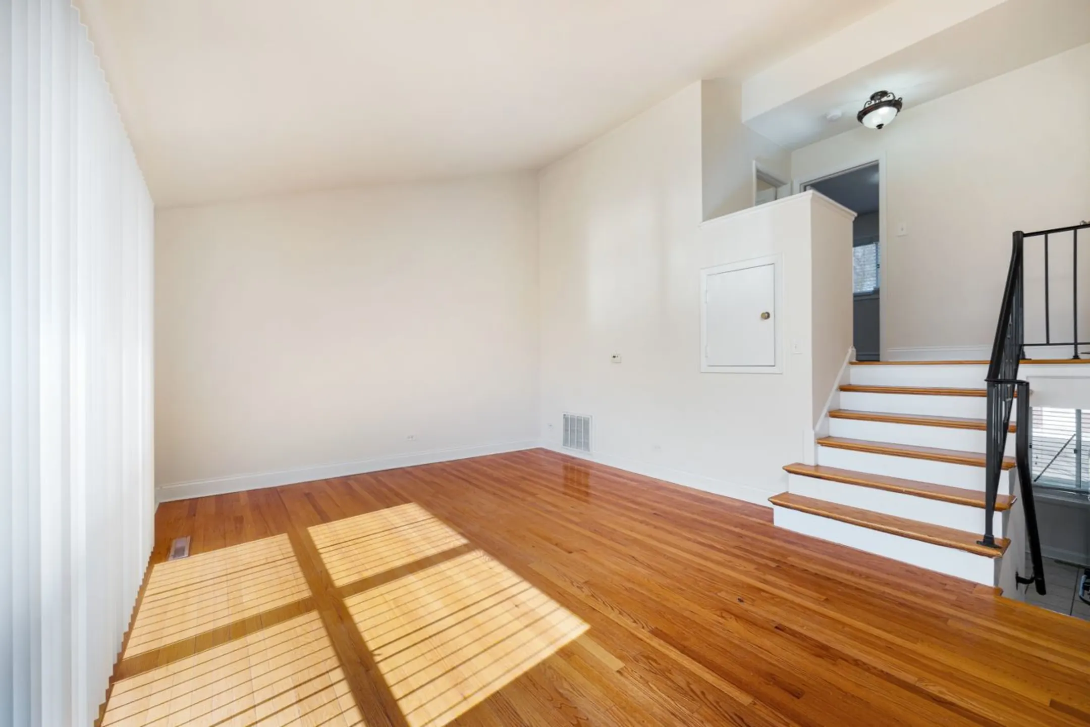 422444 Ridge Wilmette, IL Townhomes for Rent Rent.