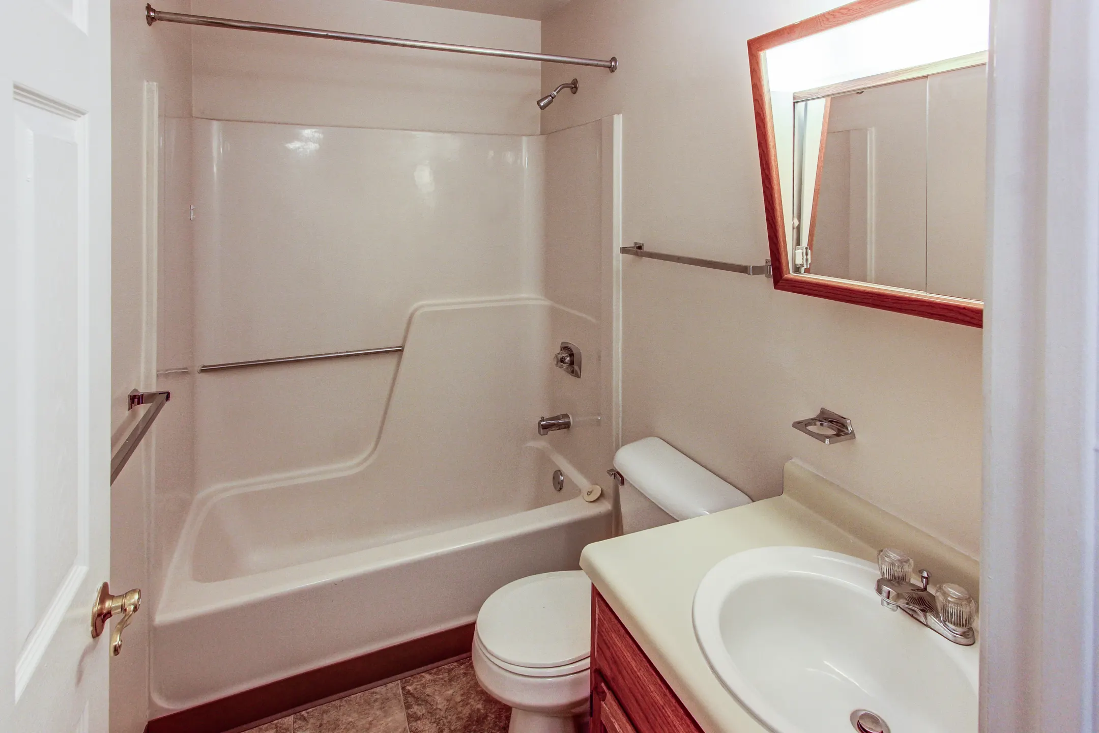Bathroom - Drumlin Heights - Baldwinsville, NY
