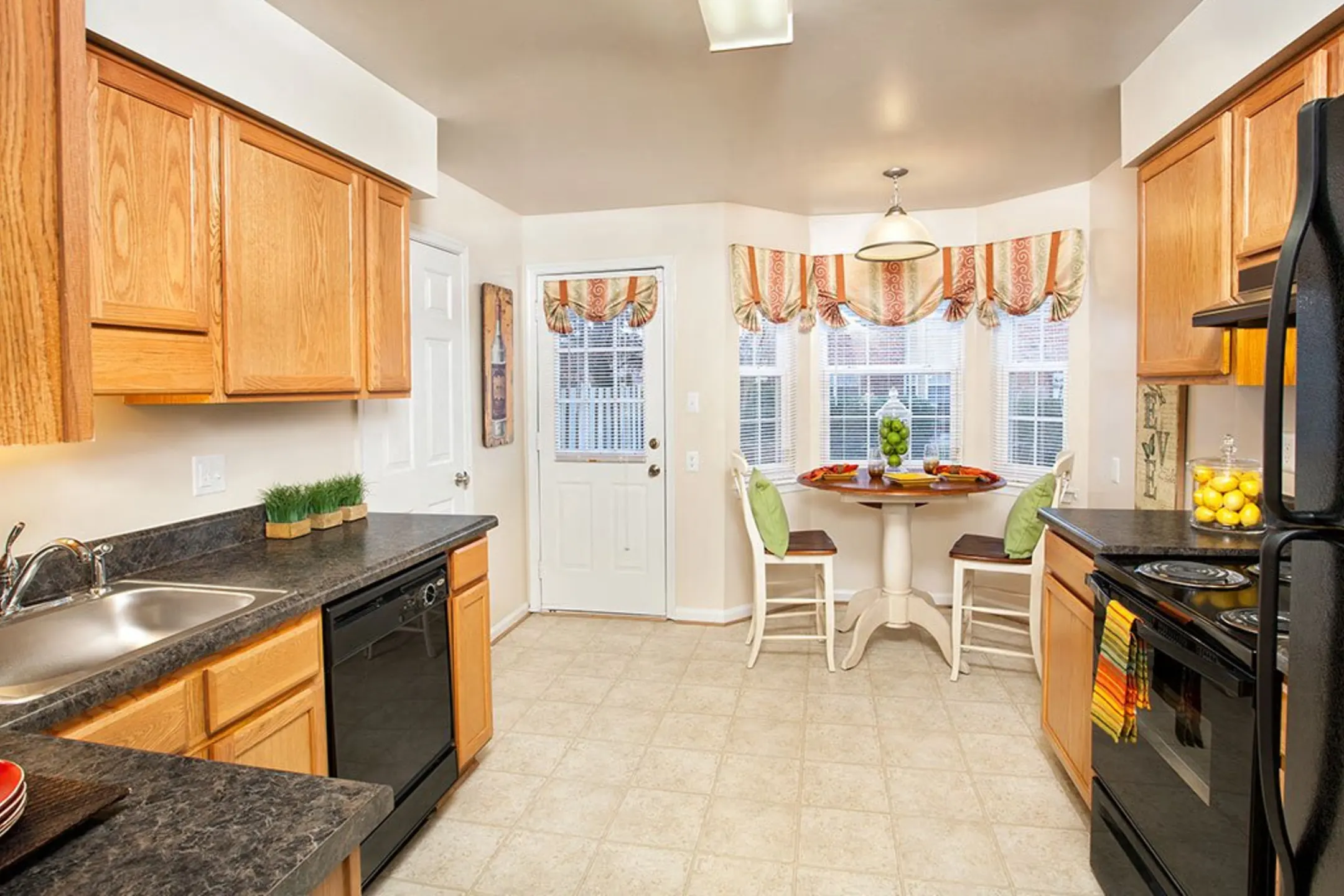 Holly Point Apartments Chesapeake, VA 23325