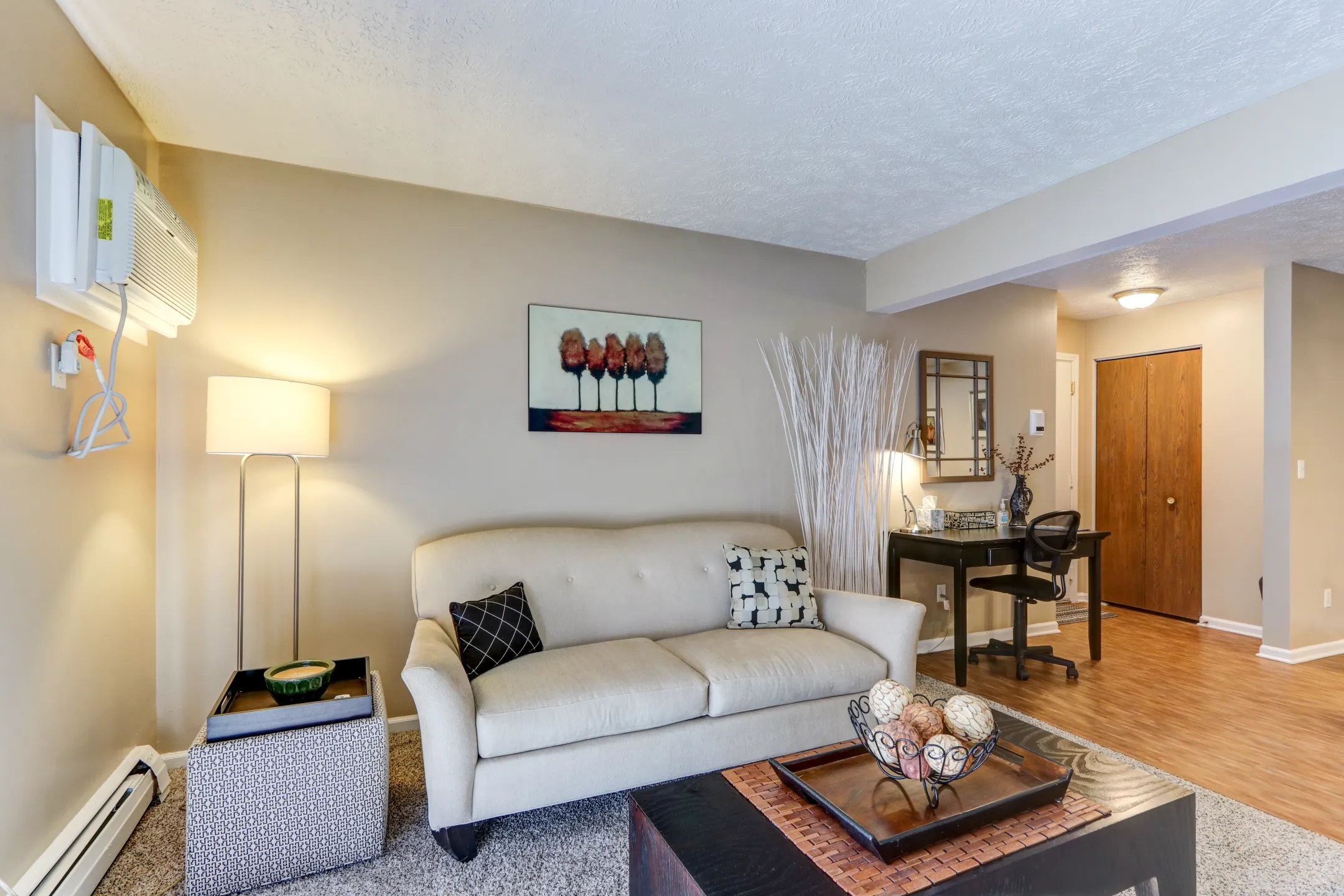 Living Room - Homestead Apartments - East Lansing, MI
