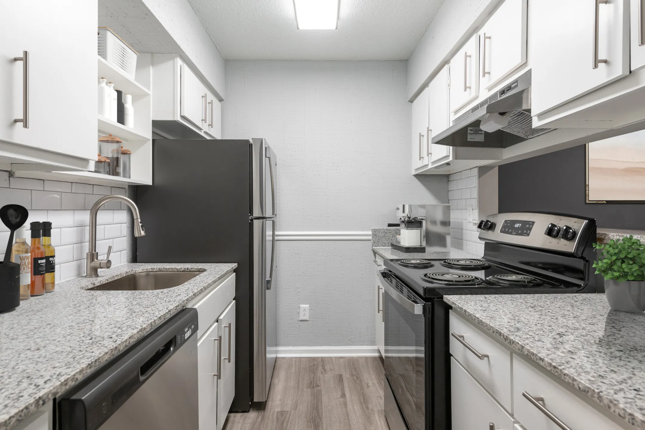 Kitchen - Edition Apartment Homes - Charlotte, NC