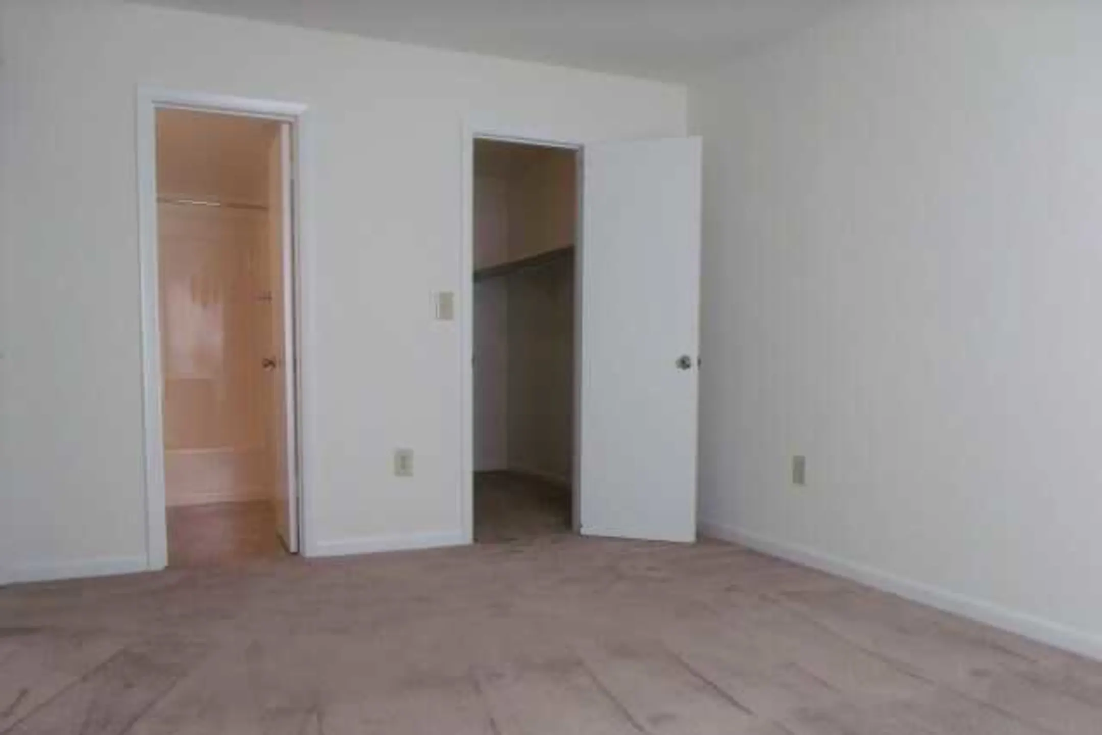 Creekwood Apartments - Gainesville, FL 32653