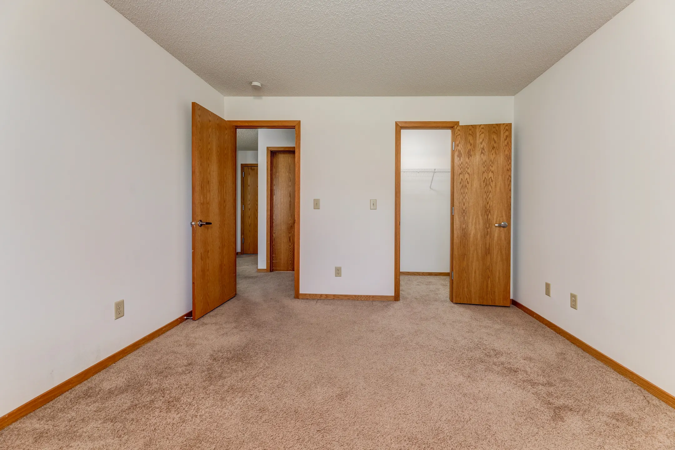 Oaks Lincoln Apartments 5200 Lincoln Dr Edina, MN Apartments for