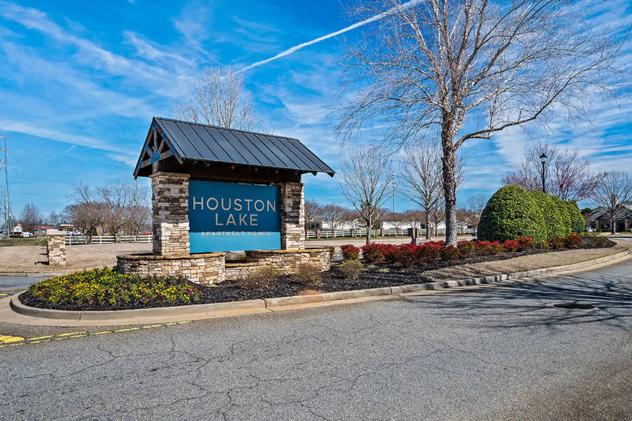Houston Lake Apartment Community 2350 Houston Lake Rd Kathleen, GA