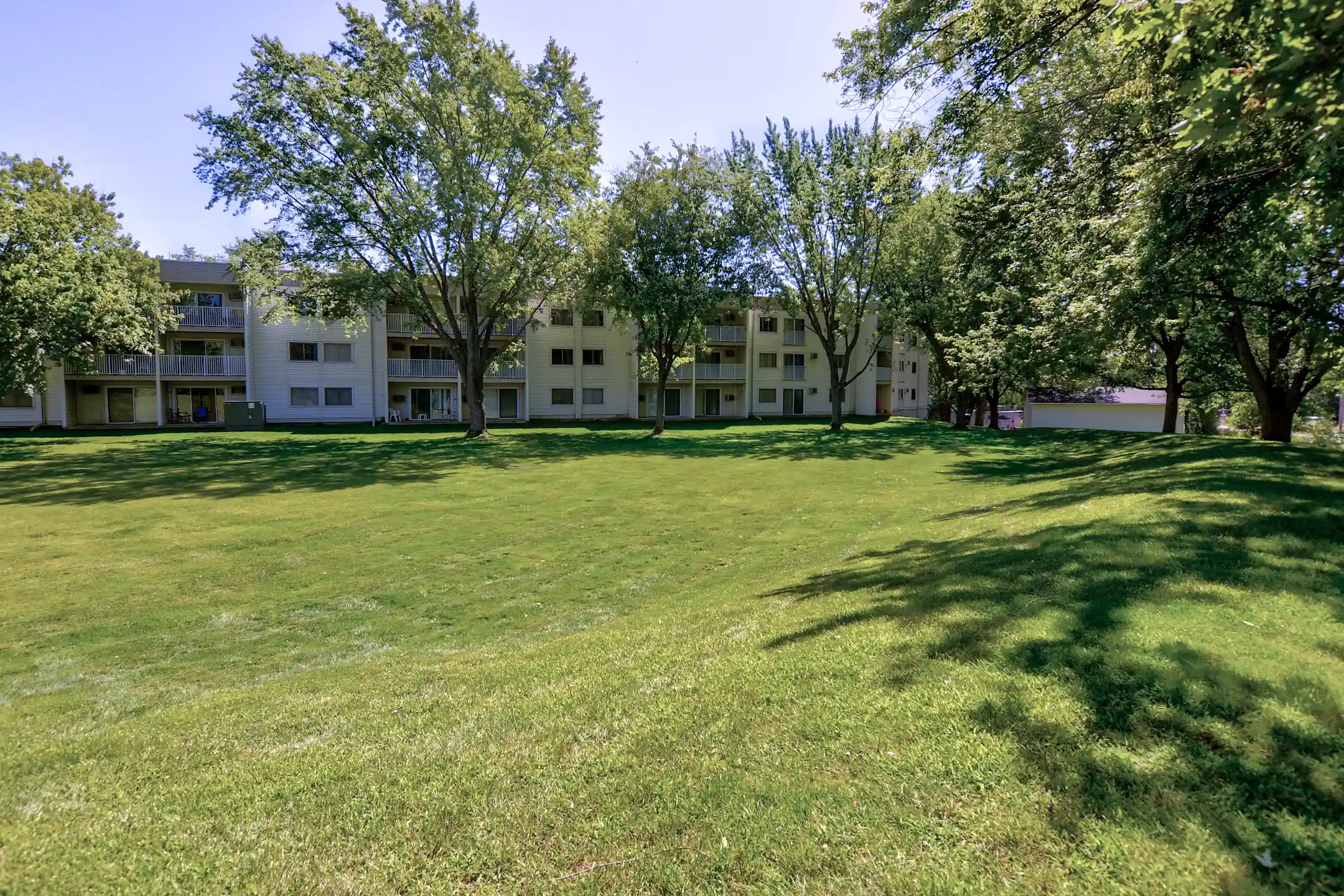 Hillcrest Place Apartments Apartments Saint Paul, MN 55117
