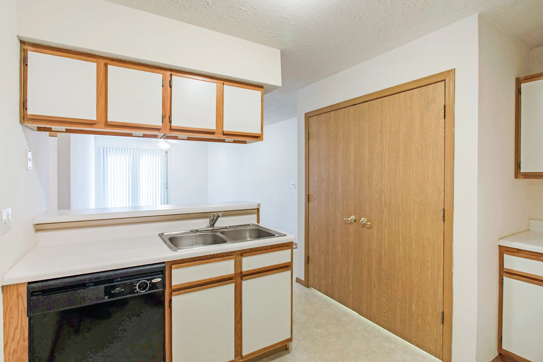 Southcreek Apartments 4318 S Timbercreek Ave Battlefield, MO for