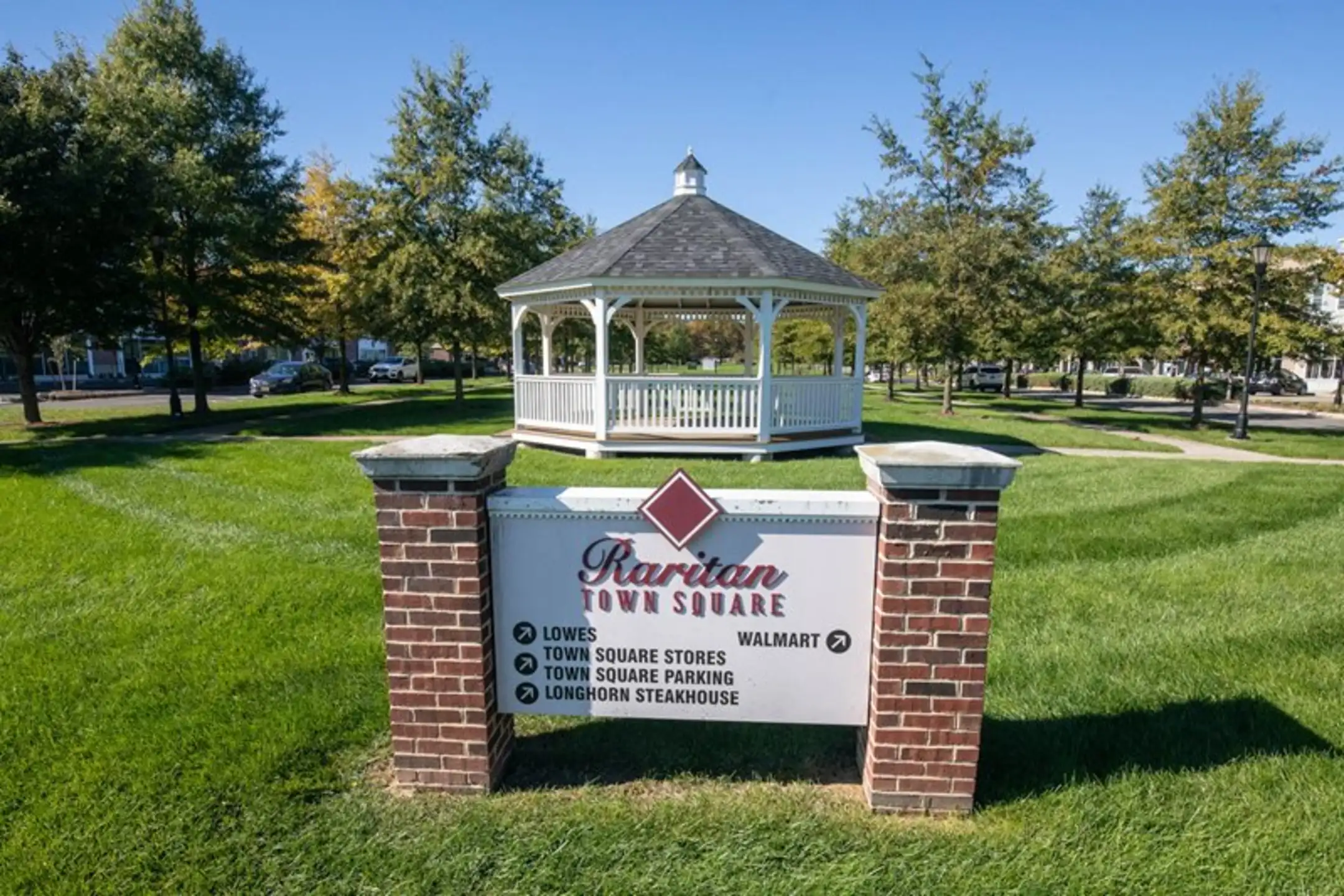 The Residences at Raritan Town Square Apartments Flemington, NJ 08822