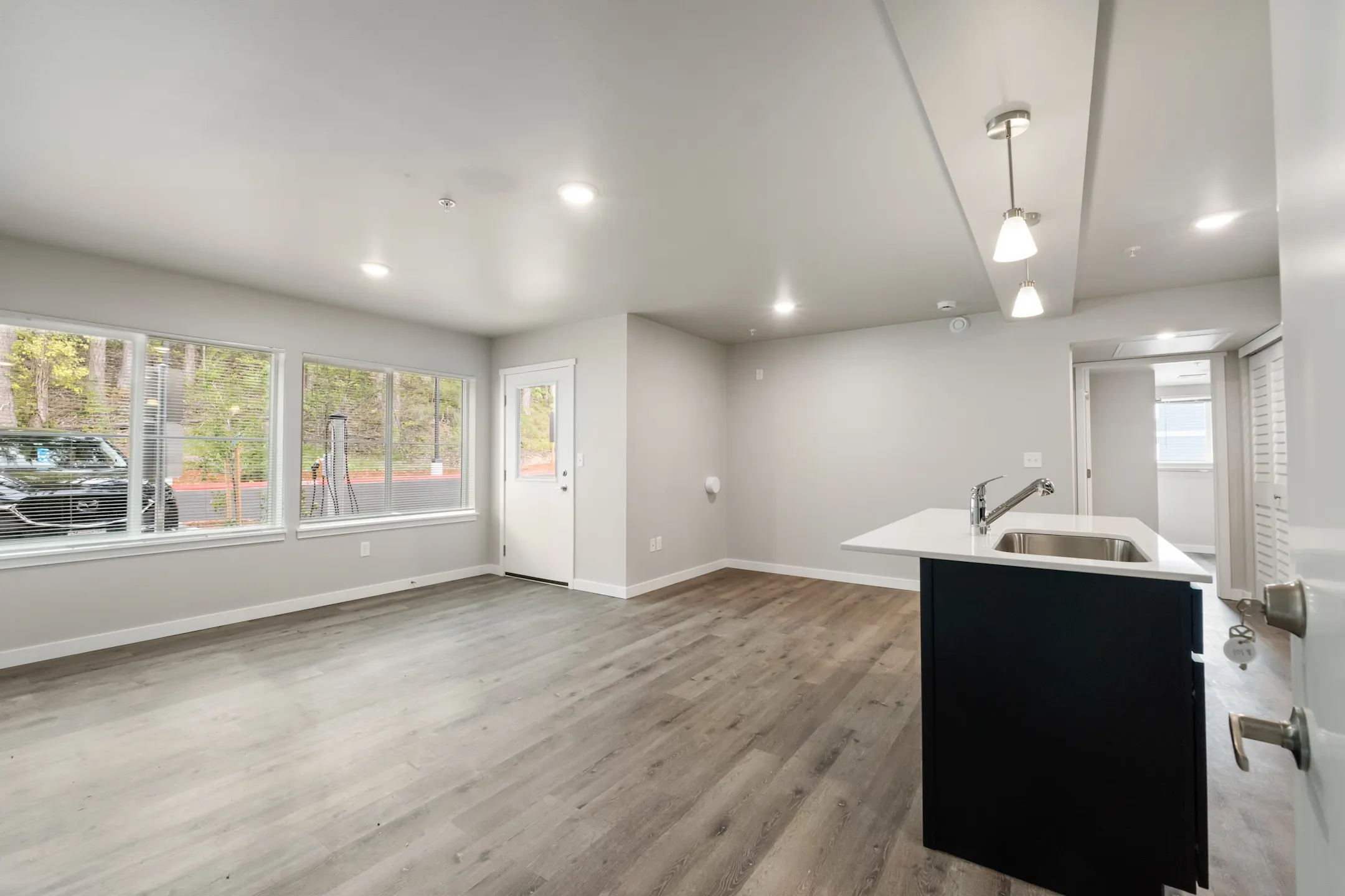 Hillside Apartments 18426 Veterans Memorial Drive East Bonney Lake