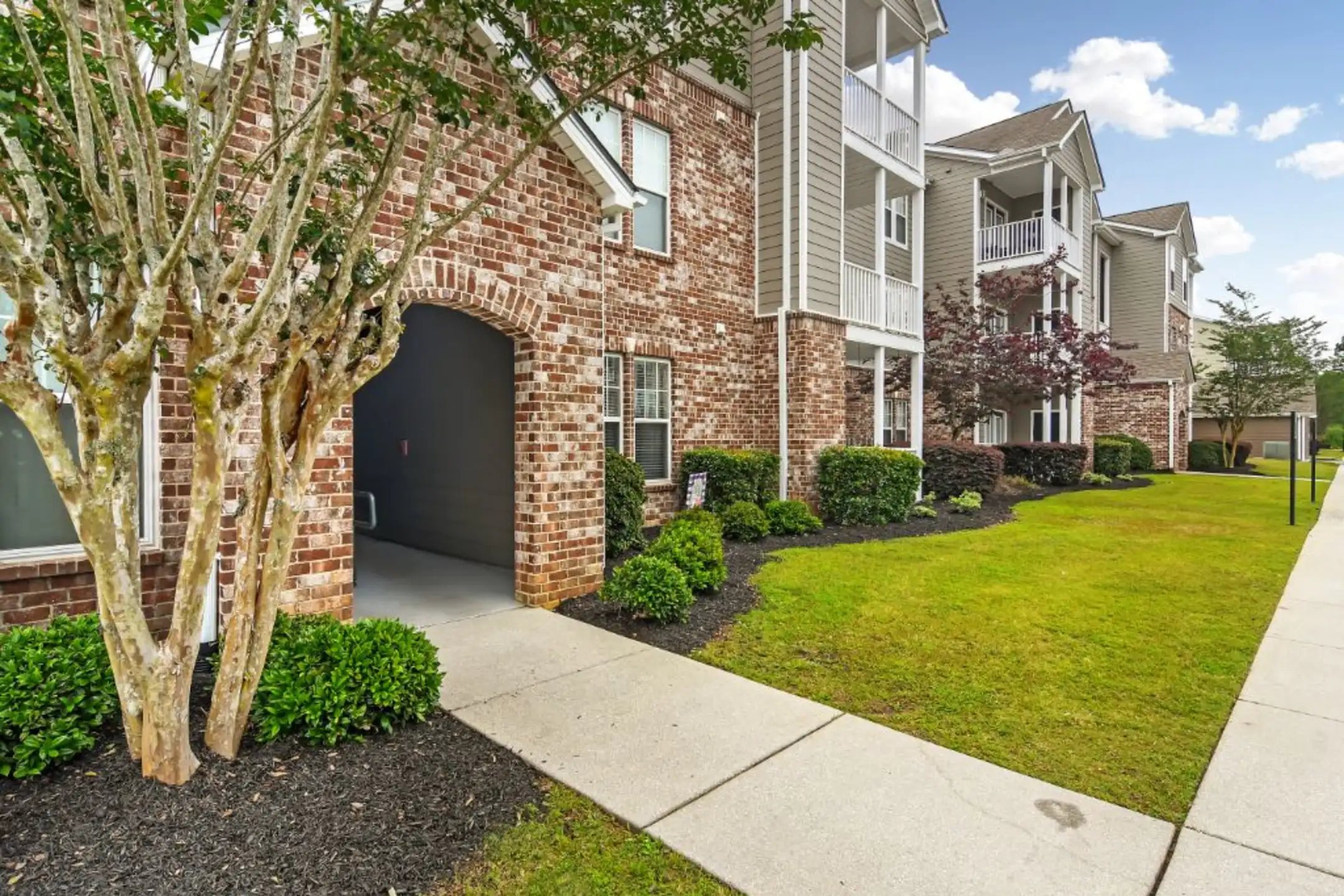 charleston-apartment-homes-2889-sollie-rd-mobile-al-apartments-for