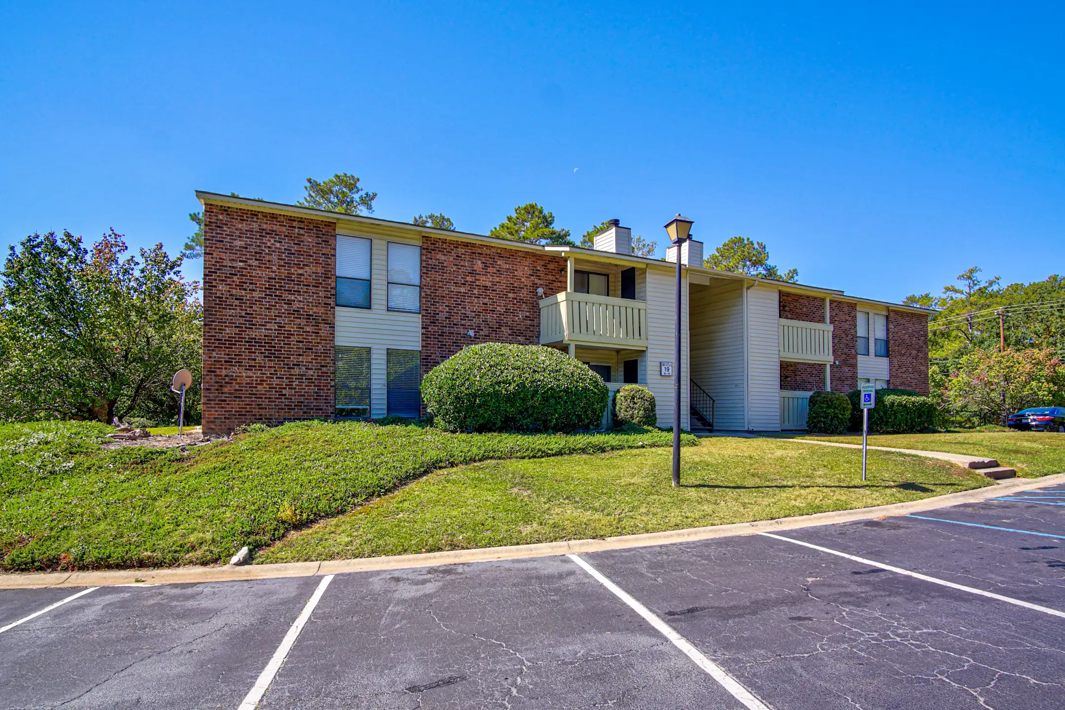 Mill Run Apartments 7502 Hunt Club Rd Columbia, SC Apartments for