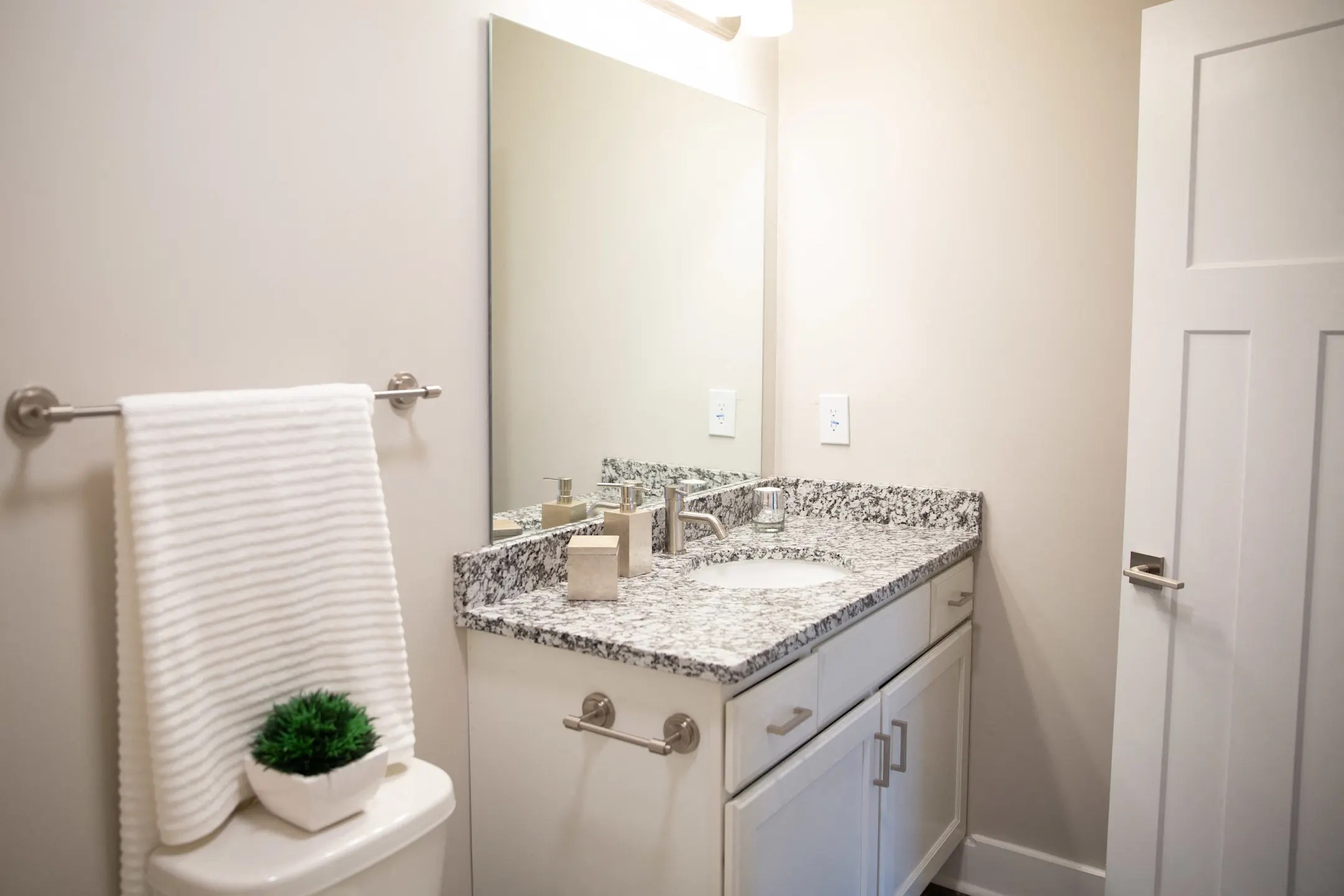 Capella Apartments Apartments Tucker, GA 30084