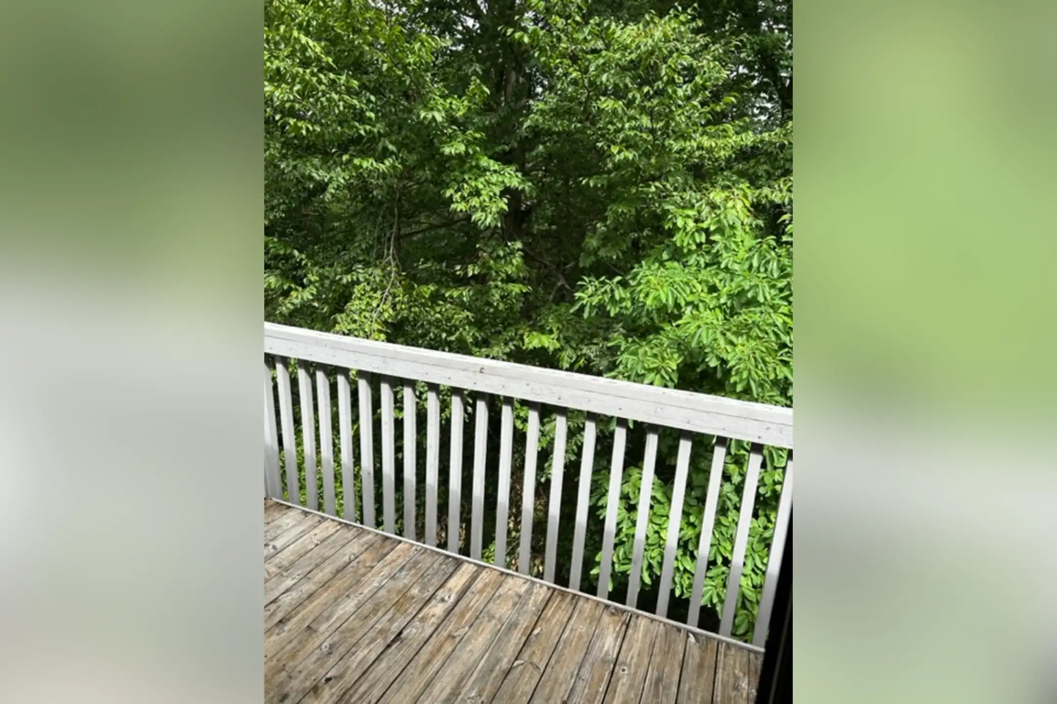 Eastlake Woods Apartments 1020 Thicket Ct Columbus, IN Apartments