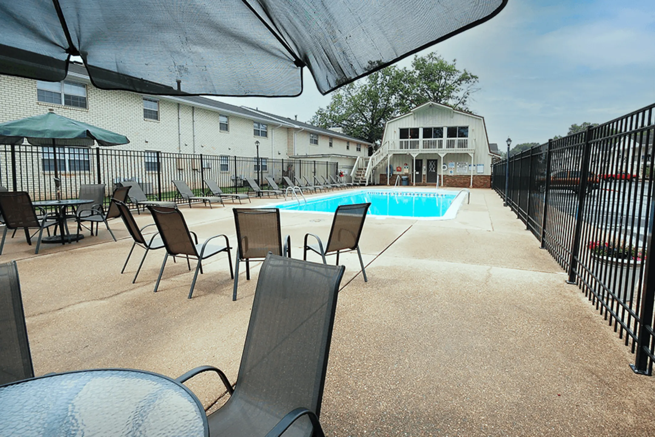 Addison Place Apartments of Evansville - 1165 Shiloh Sq | Evansville ...