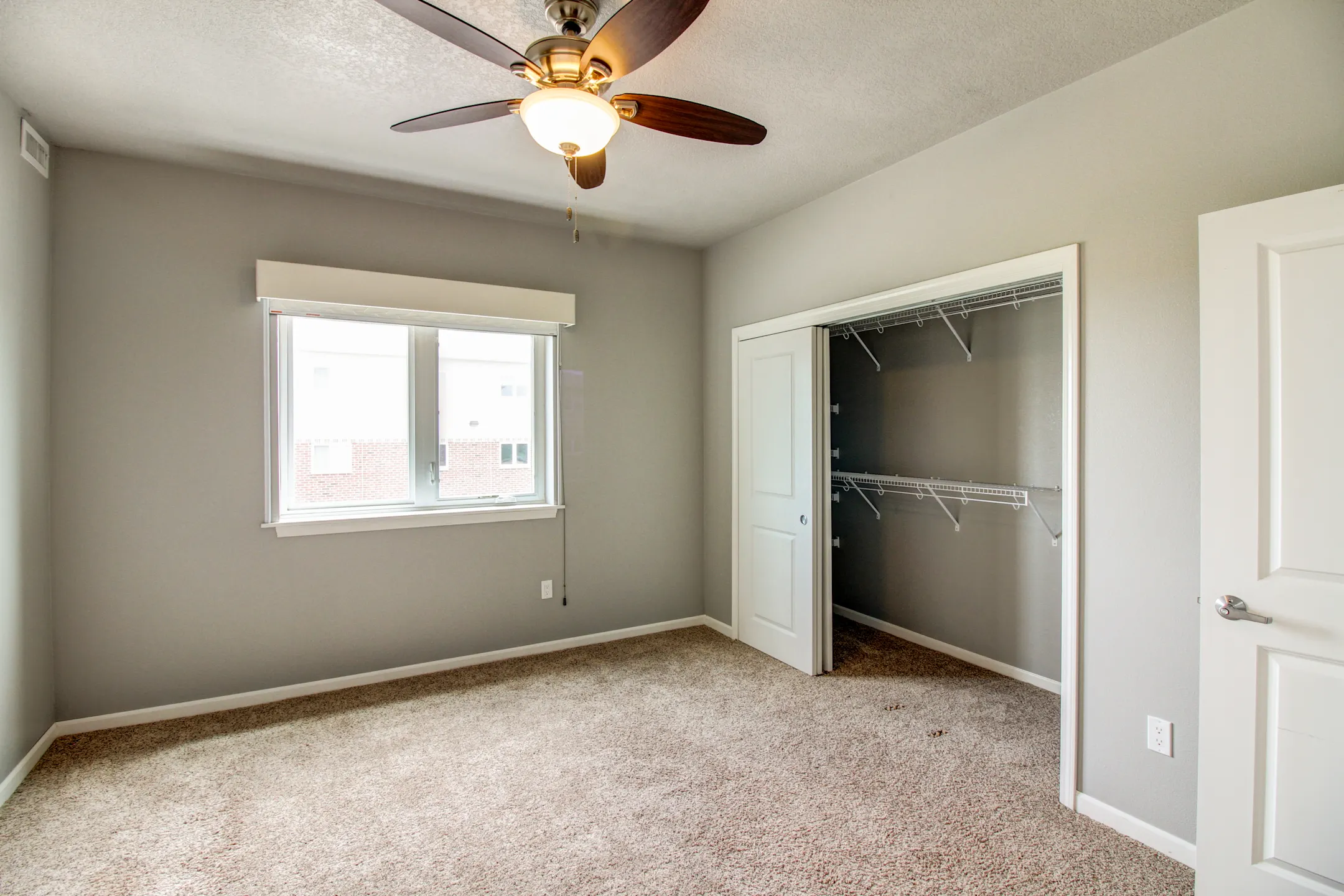 Altoona Towers Apartments Altoona, IA 50009