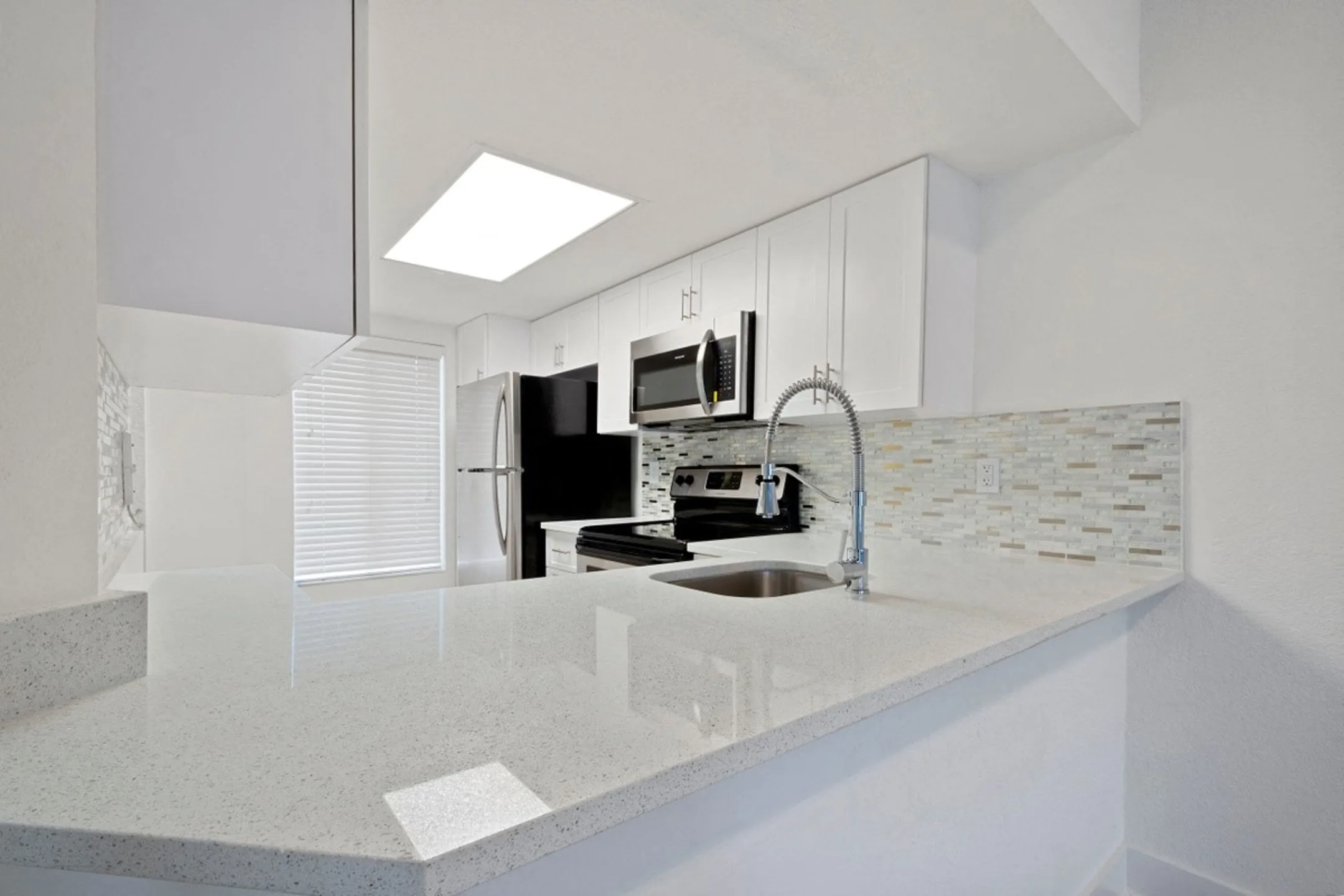 Lakepointe at Jacaranda Apartments - Plantation, FL