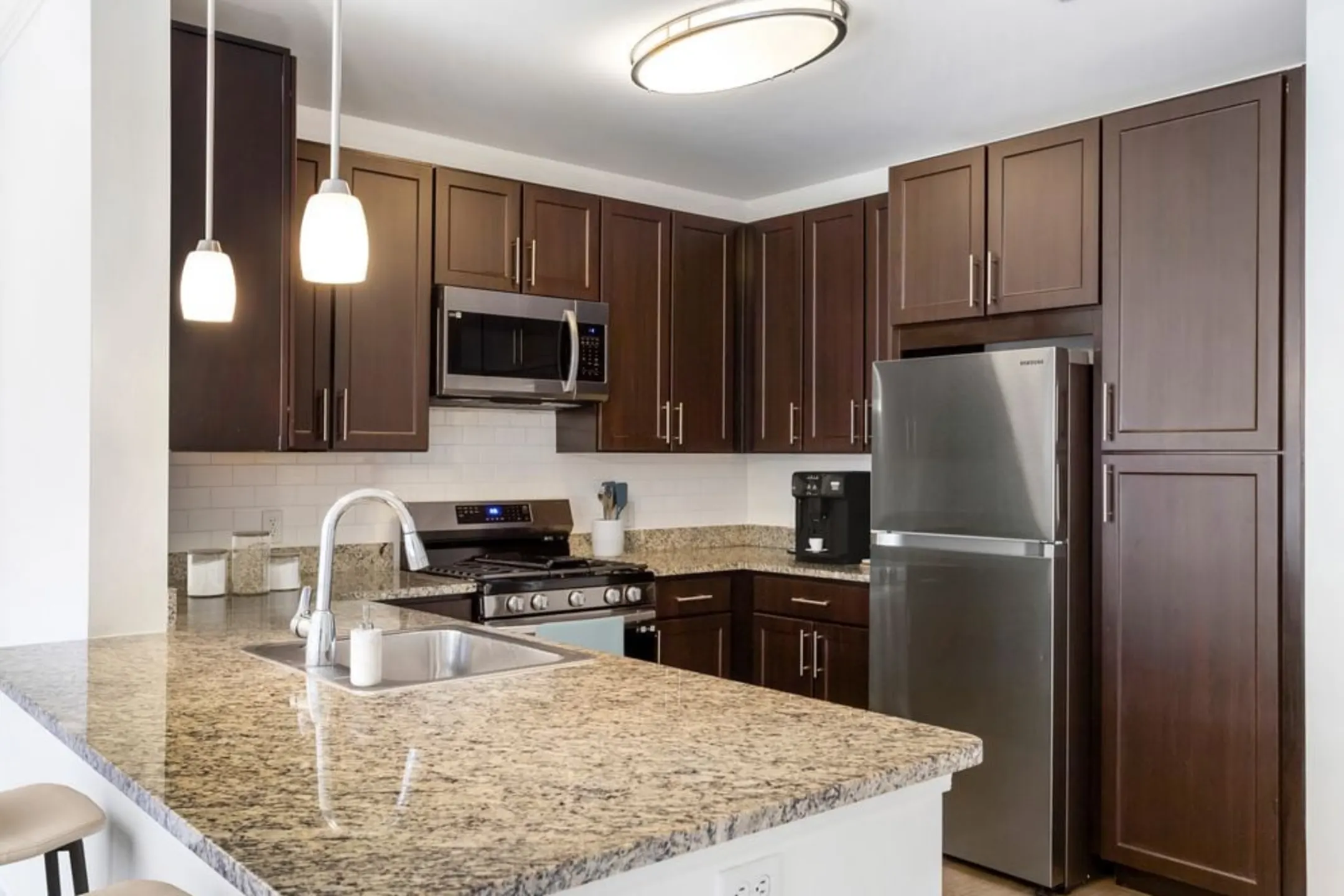 Avalon Rockville Centre 80100 Banks Avenue Rockville Centre, NY