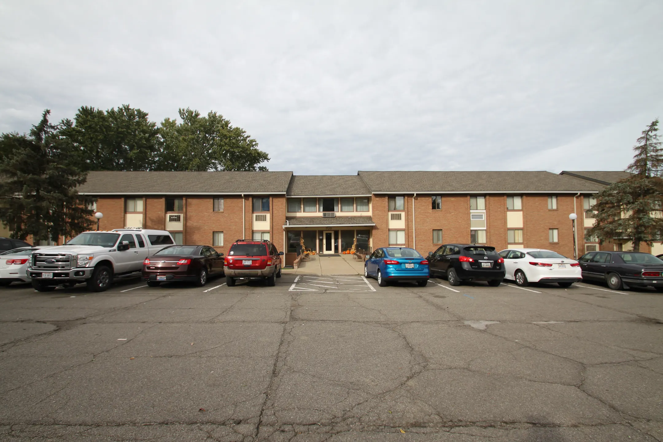 Orchard Terrace Apartments 323 Orchard Ln Saint Clairsville, OH