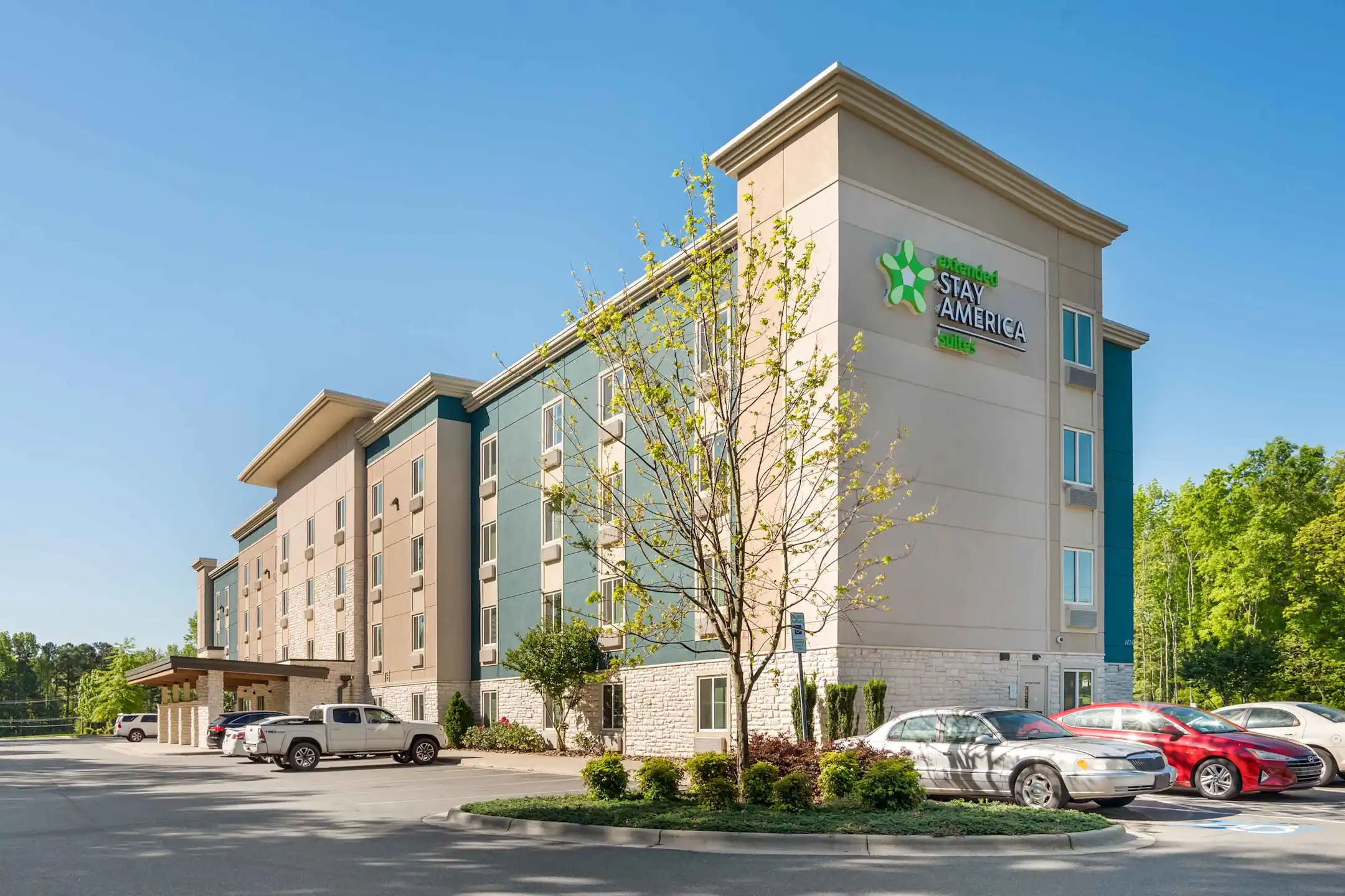 Furnished Studio Charlotte Matthews 1424 MatthewsMint Hill Road Matthews, NC Apartments