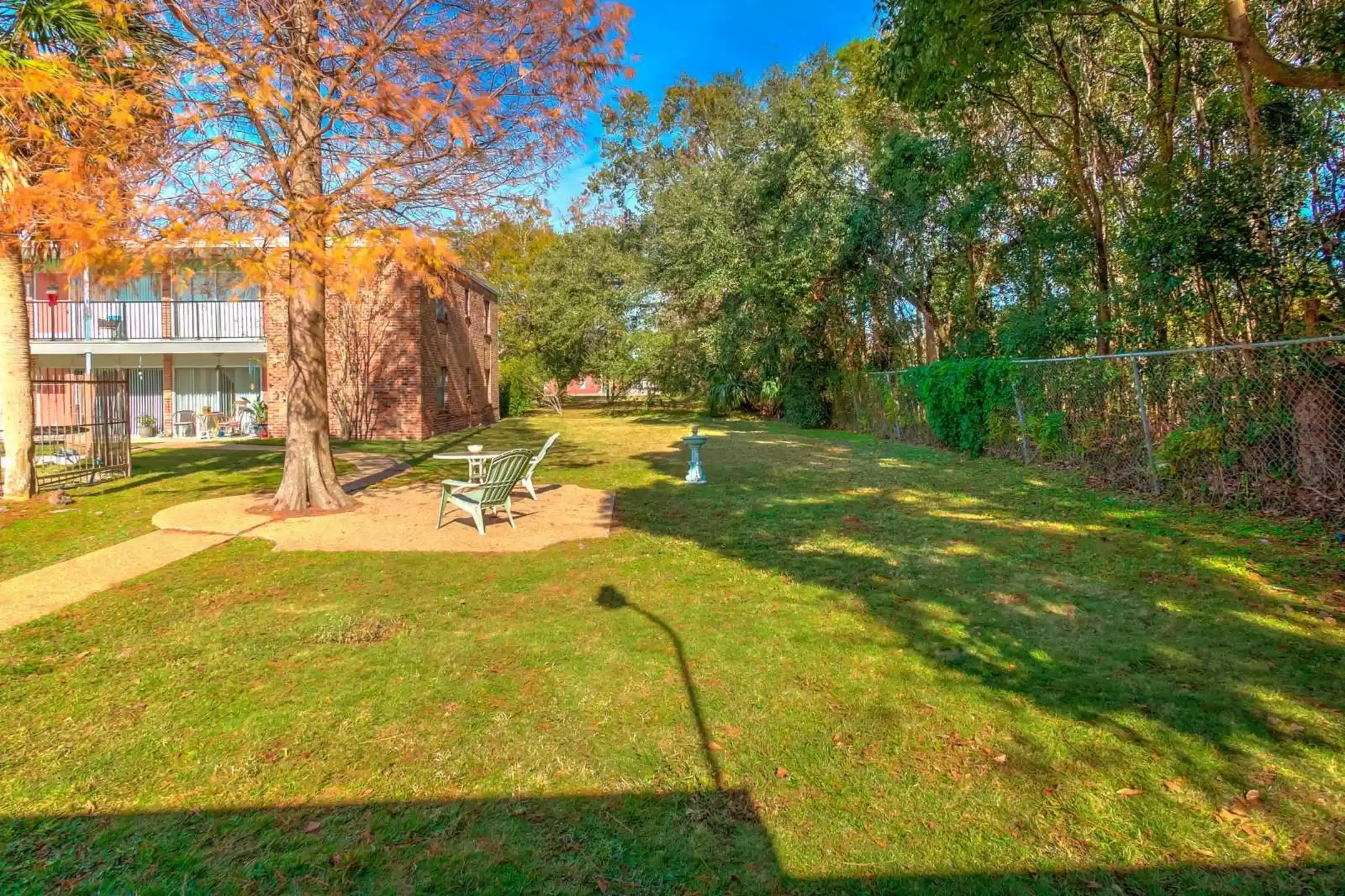 Country Club Apartments 1404 Belair Street Pascagoula, MS